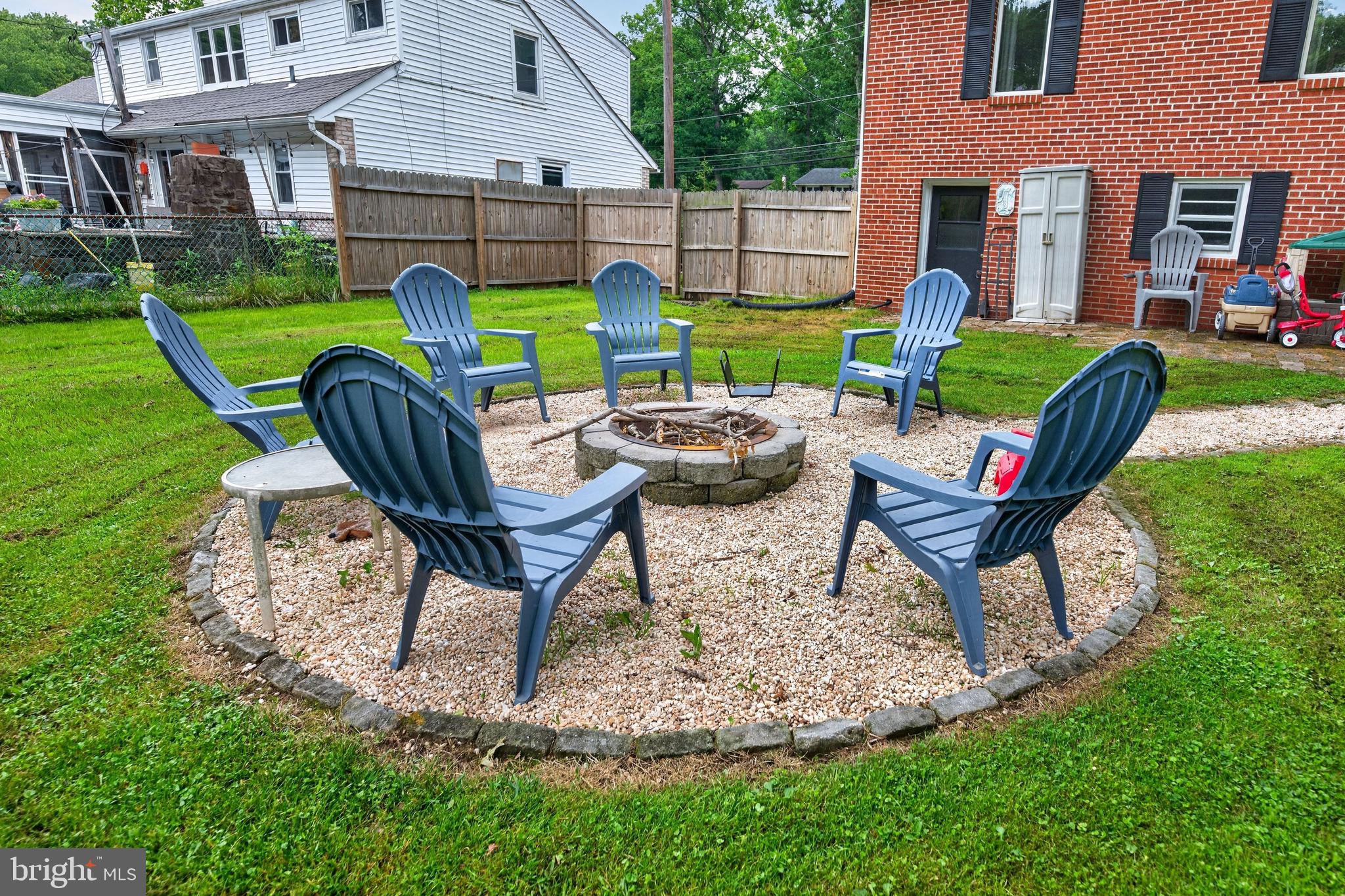 HUNTINGDON HILLS - Residential