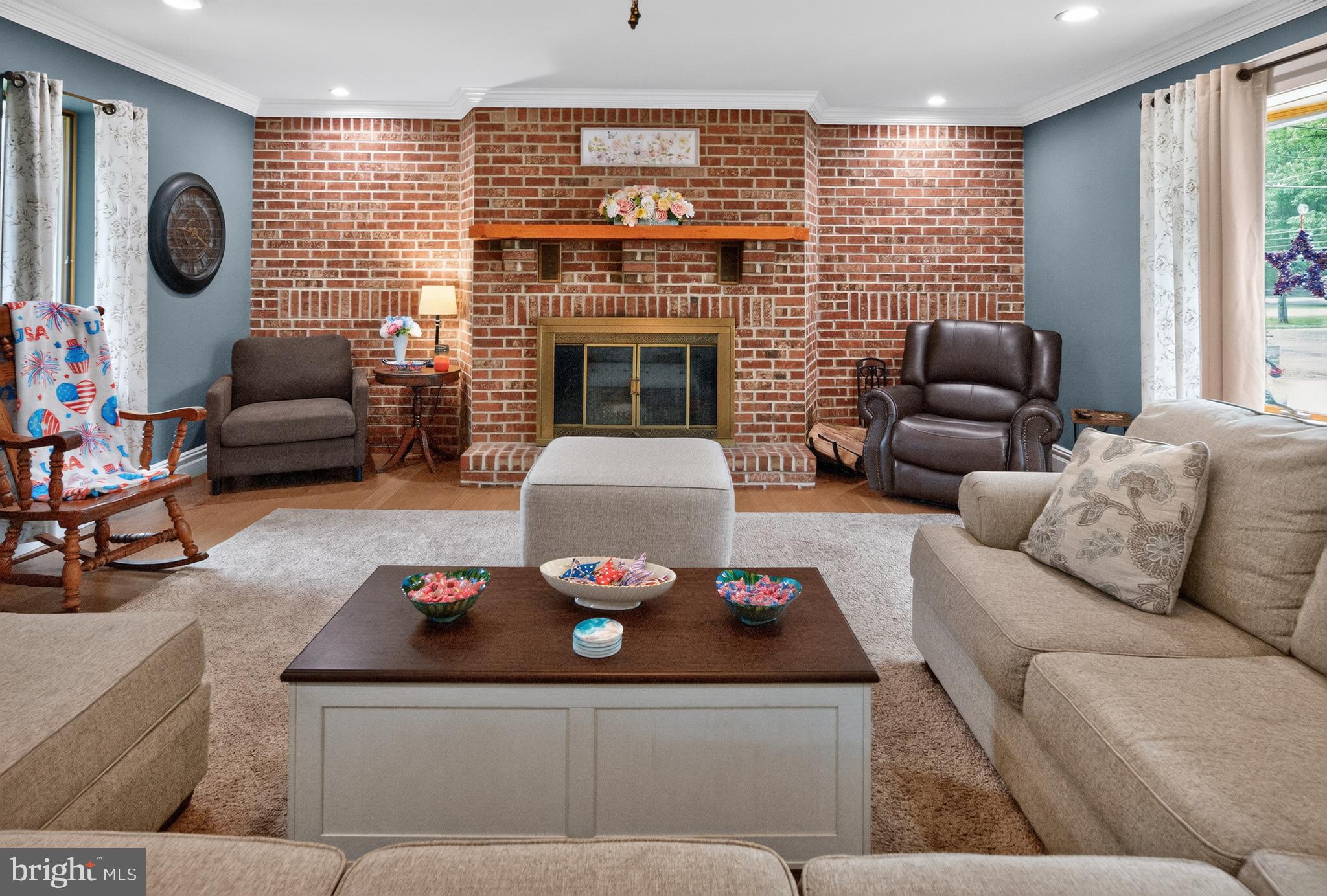 HUNTINGDON HILLS - Residential