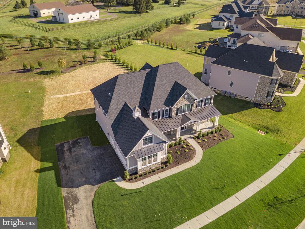 TROTTERS GLEN - Residential