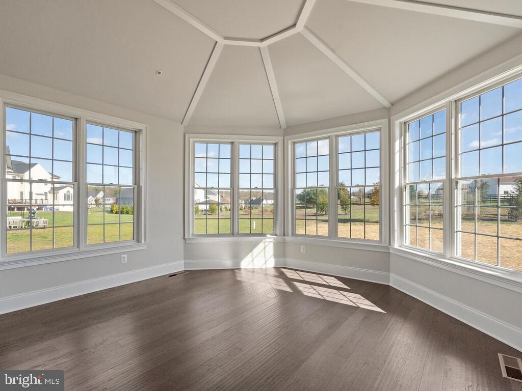 TROTTERS GLEN - Residential