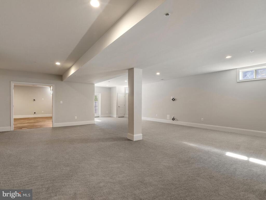 TROTTERS GLEN - Residential