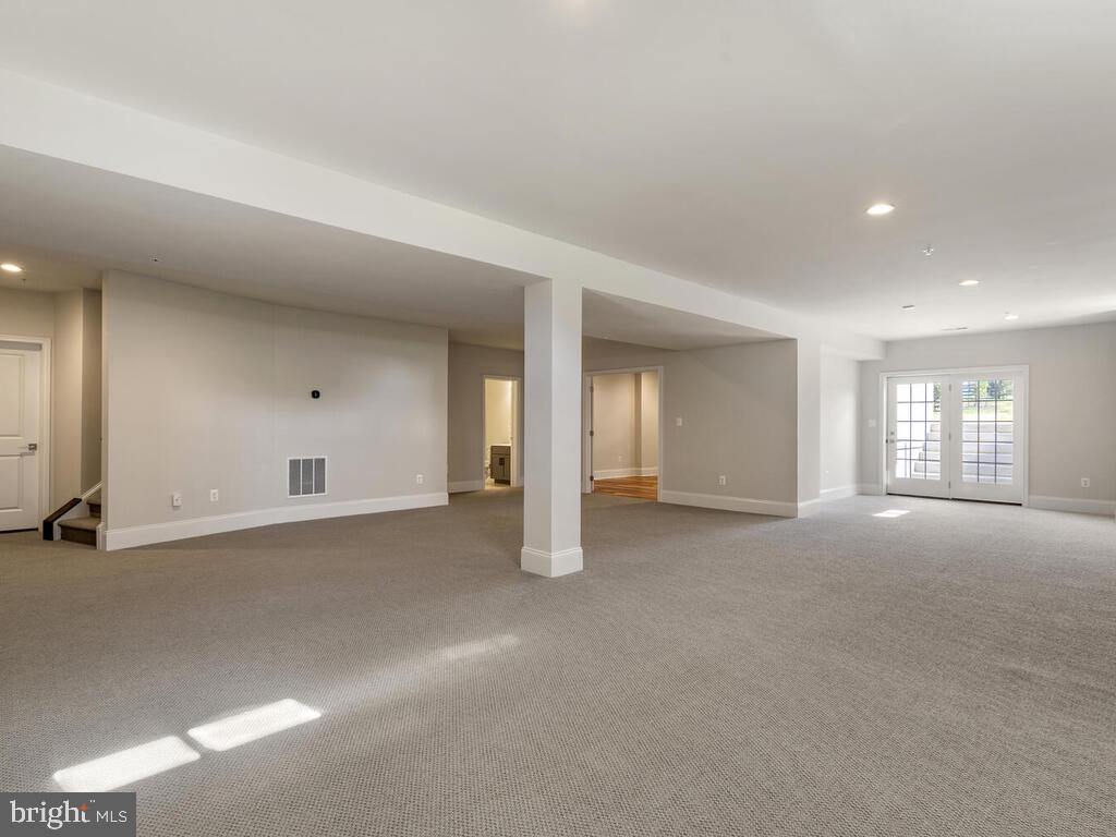 TROTTERS GLEN - Residential