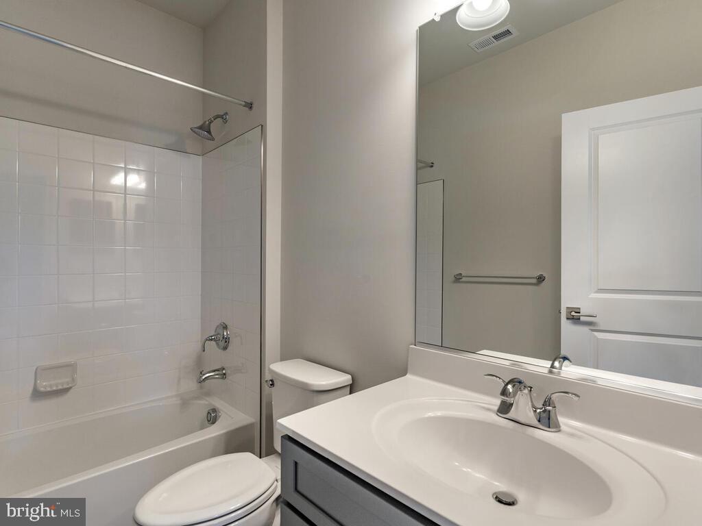 TROTTERS GLEN - Residential