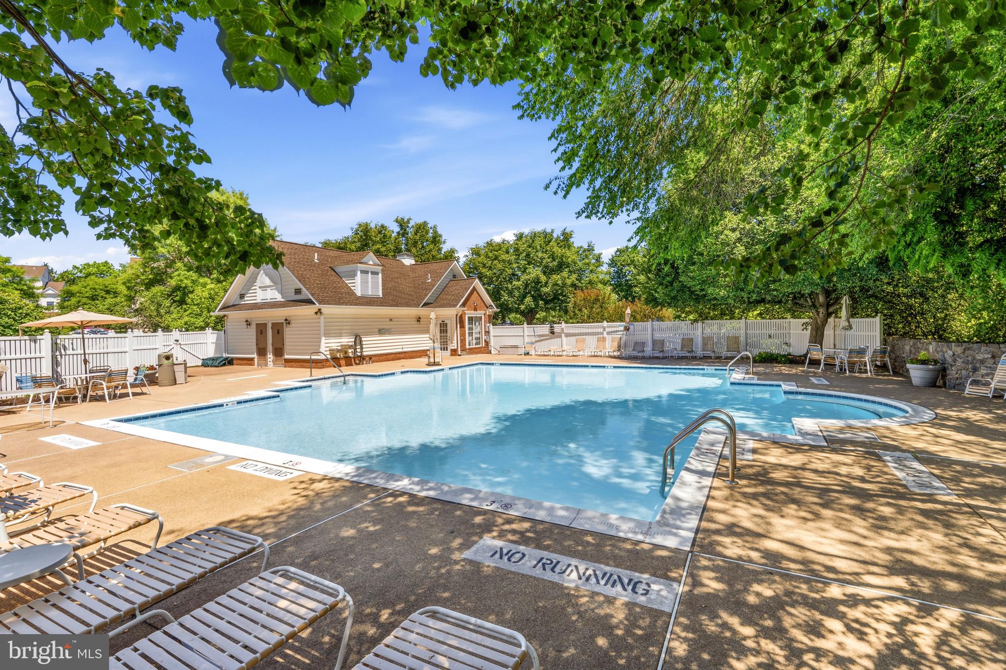 CHATHAM GREEN CONDOMINIUM - Residential