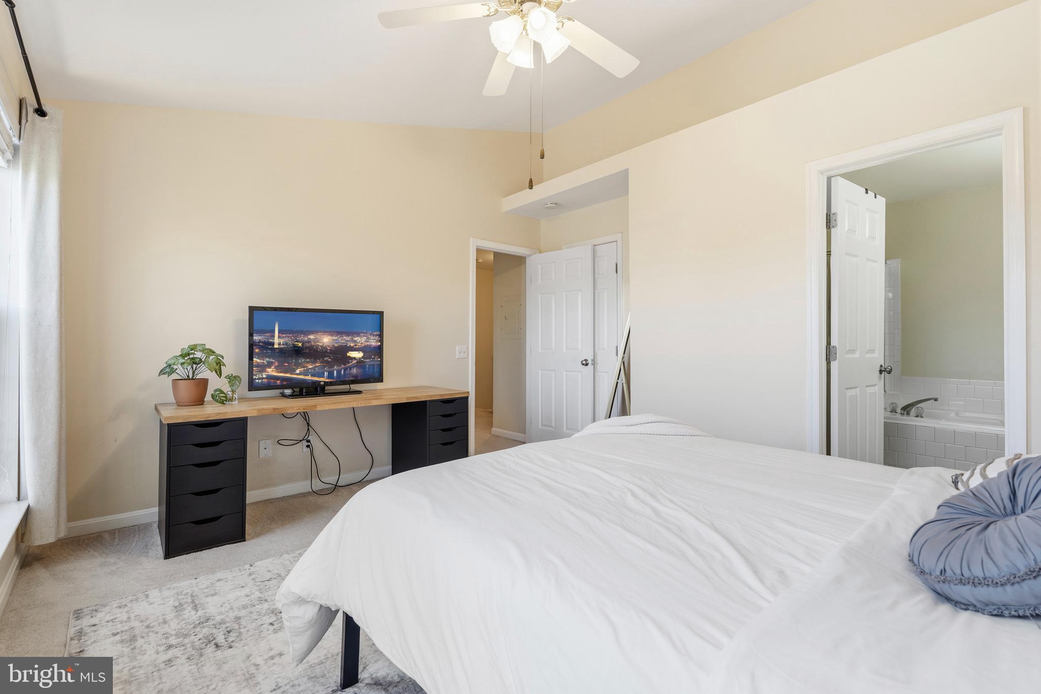 CHATHAM GREEN CONDOMINIUM - Residential