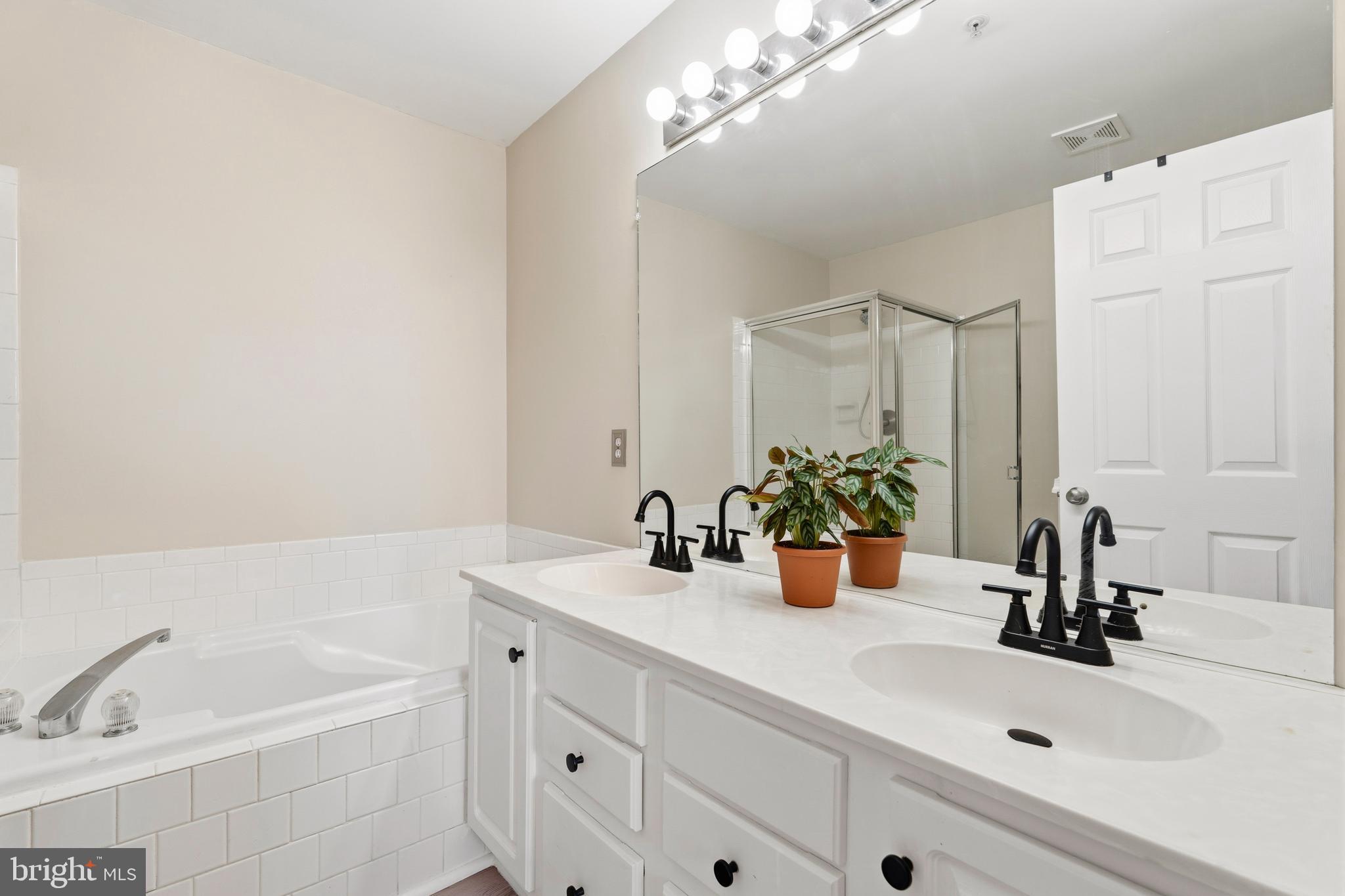CHATHAM GREEN CONDOMINIUM - Residential