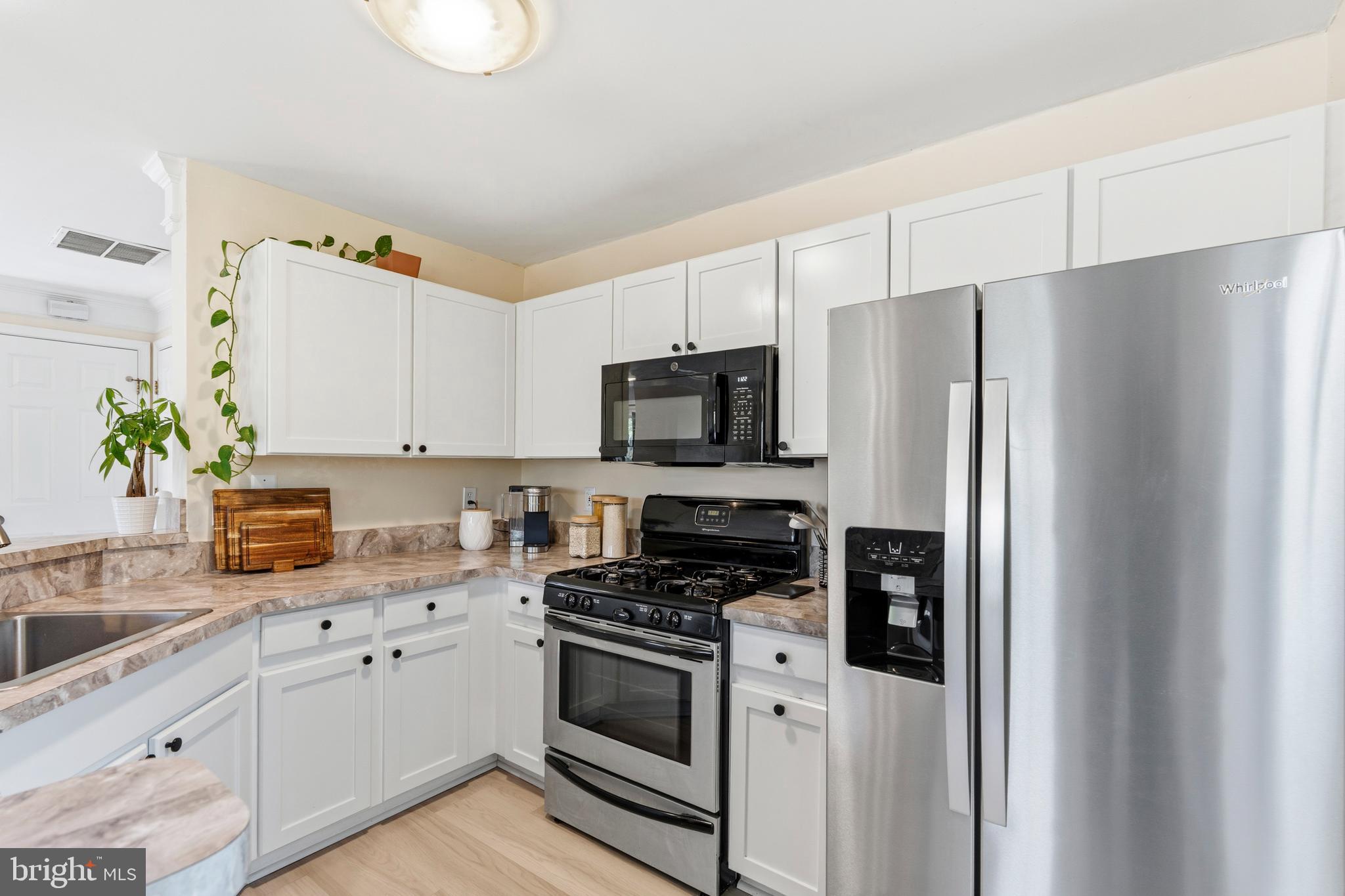 CHATHAM GREEN CONDOMINIUM - Residential