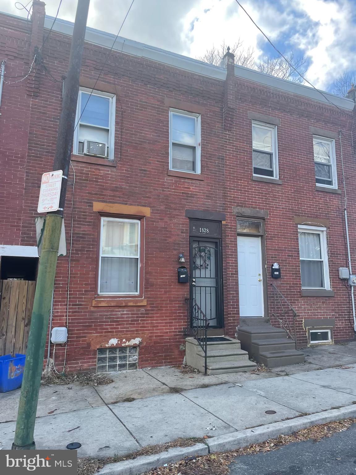  This is a Cash As-Is Sale.  Agreement of sale is contingent upon approval by Philadelphia Orphan Court. 
This Two story three bedroom one bath has built in equity.   Entering the home through the living room and dining area which continues to the  eat in kitchen.   Kitchen offers access to a large fenced rear yard. Second F
floor offers three bedrooms and one full three-piece ceramic tile bath.  The basement is full-size and unfinished. The heater area with updated heater,  (installation date unknown).  Basement also has laundry area and lots of storage space. Utilities are not currenty on so bring a flashlight.