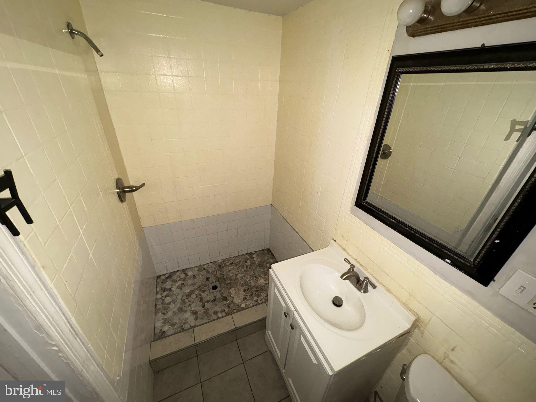 OVERBROOK PARK - Residential Lease