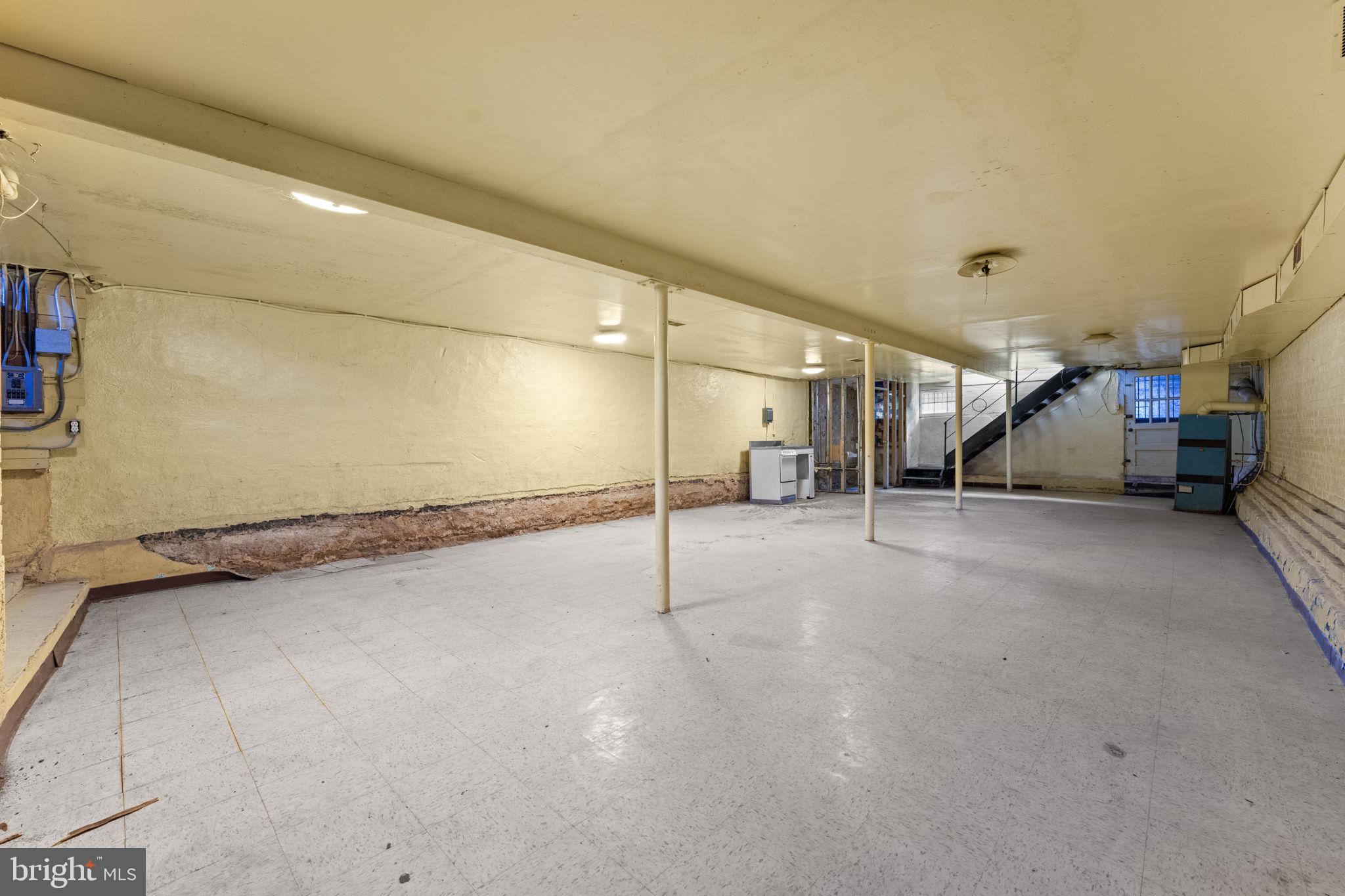 MICHIGAN PARK - Commercial Sale