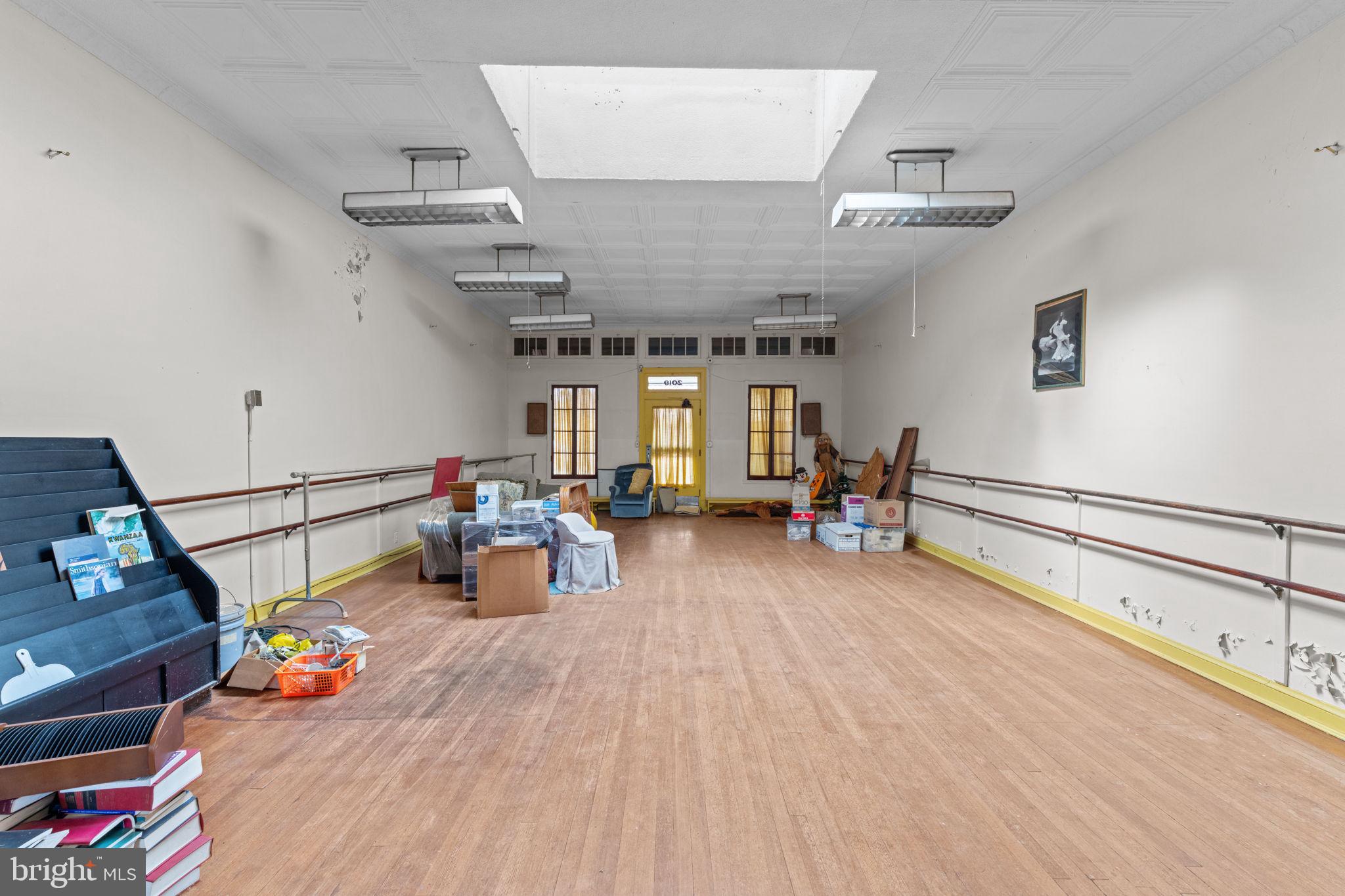 MICHIGAN PARK - Commercial Sale