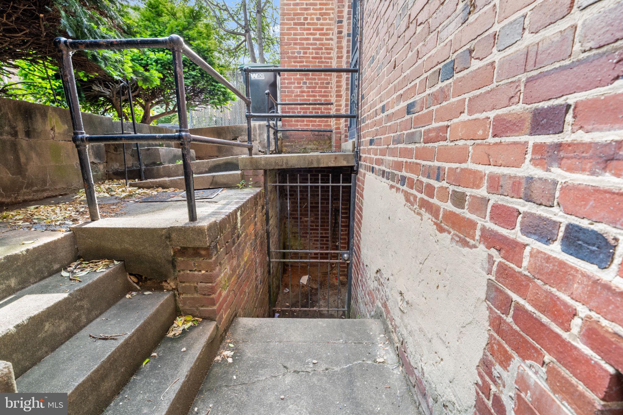 MICHIGAN PARK - Commercial Sale
