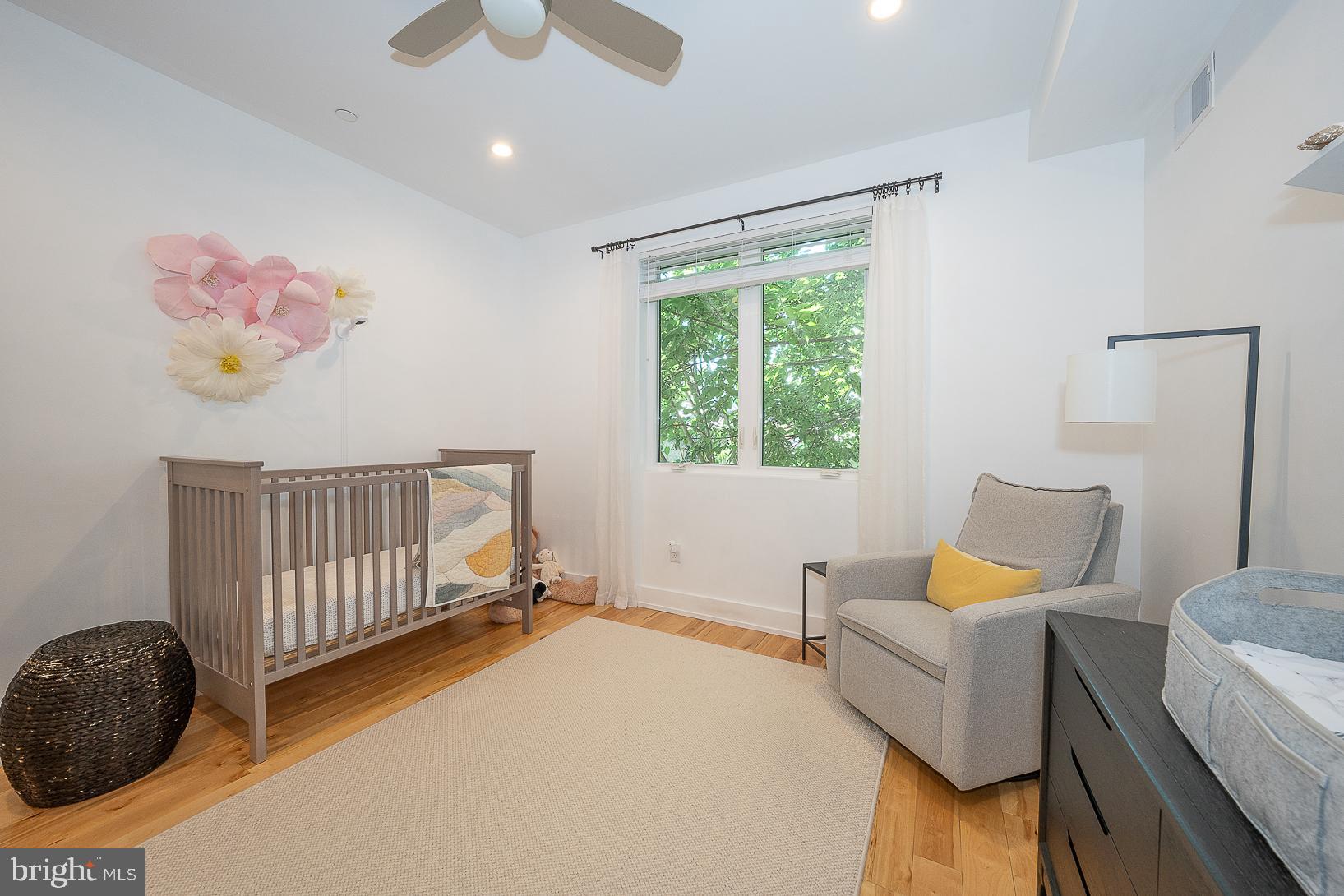 POINT BREEZE - Residential