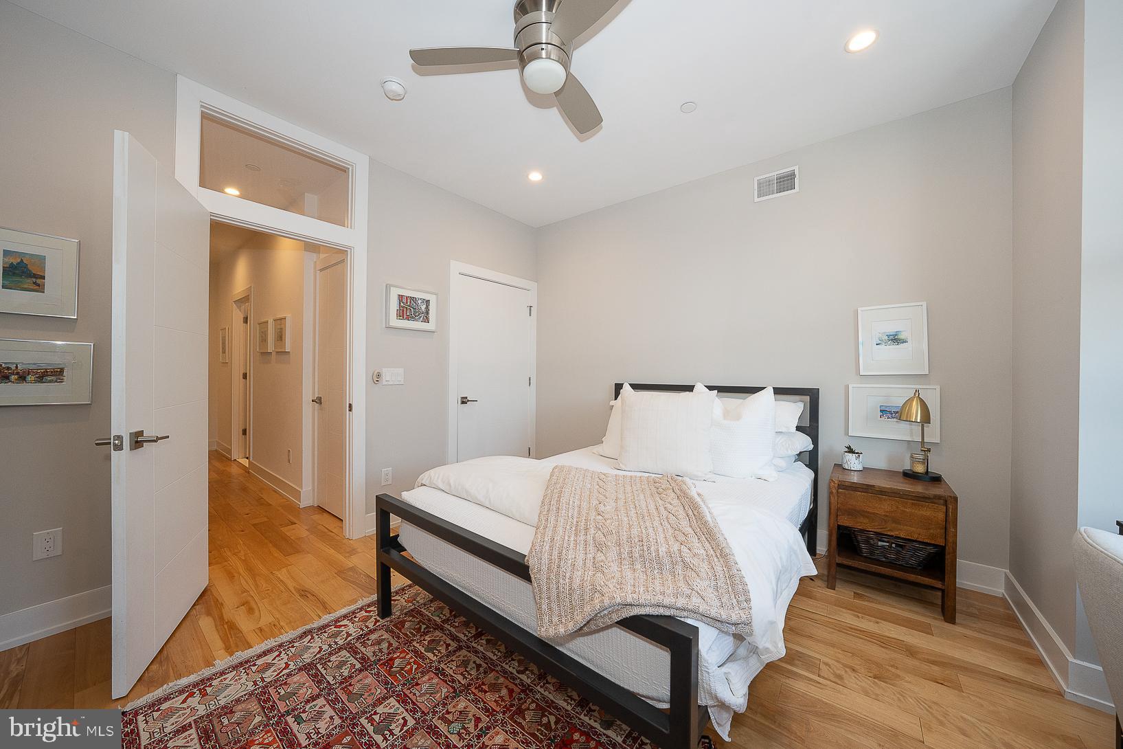 POINT BREEZE - Residential