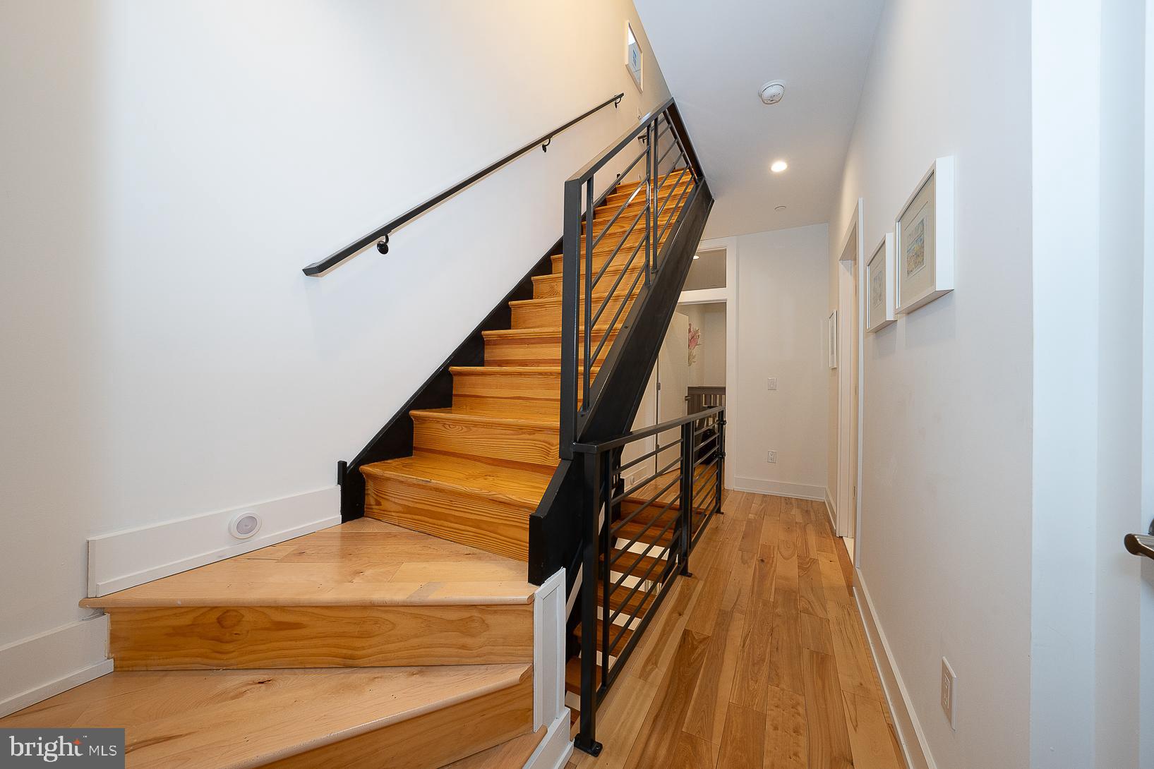 POINT BREEZE - Residential