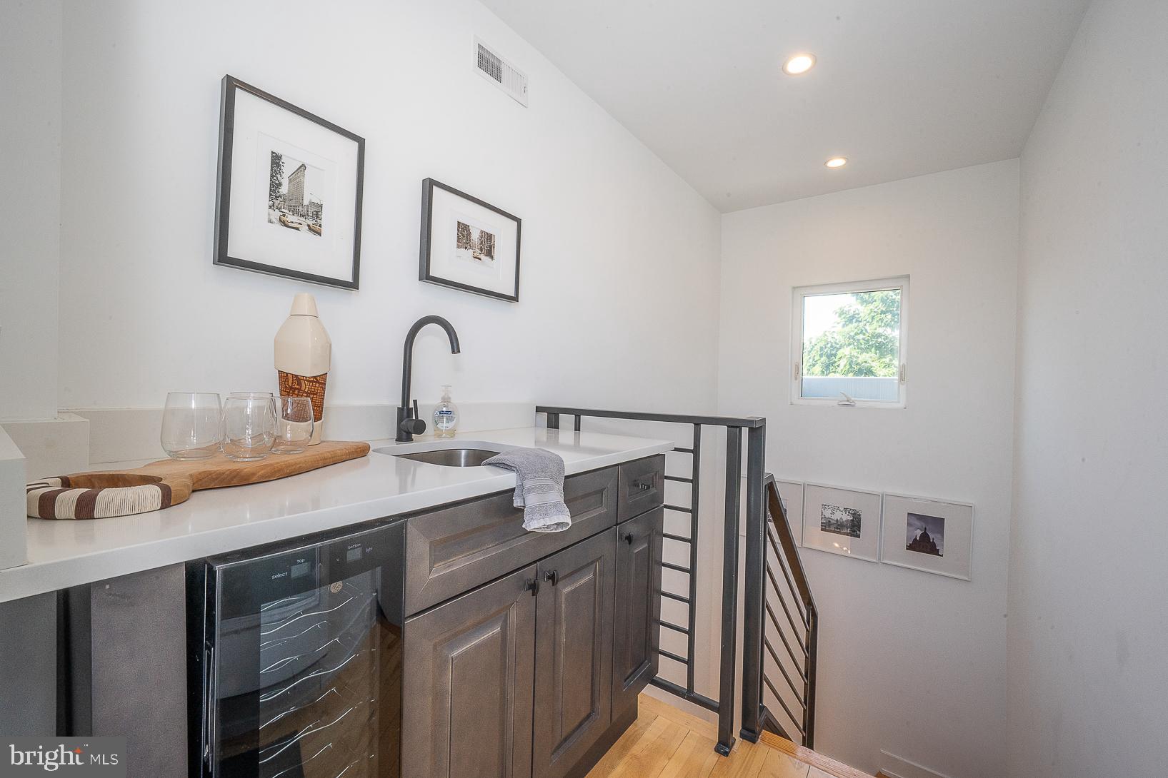 POINT BREEZE - Residential