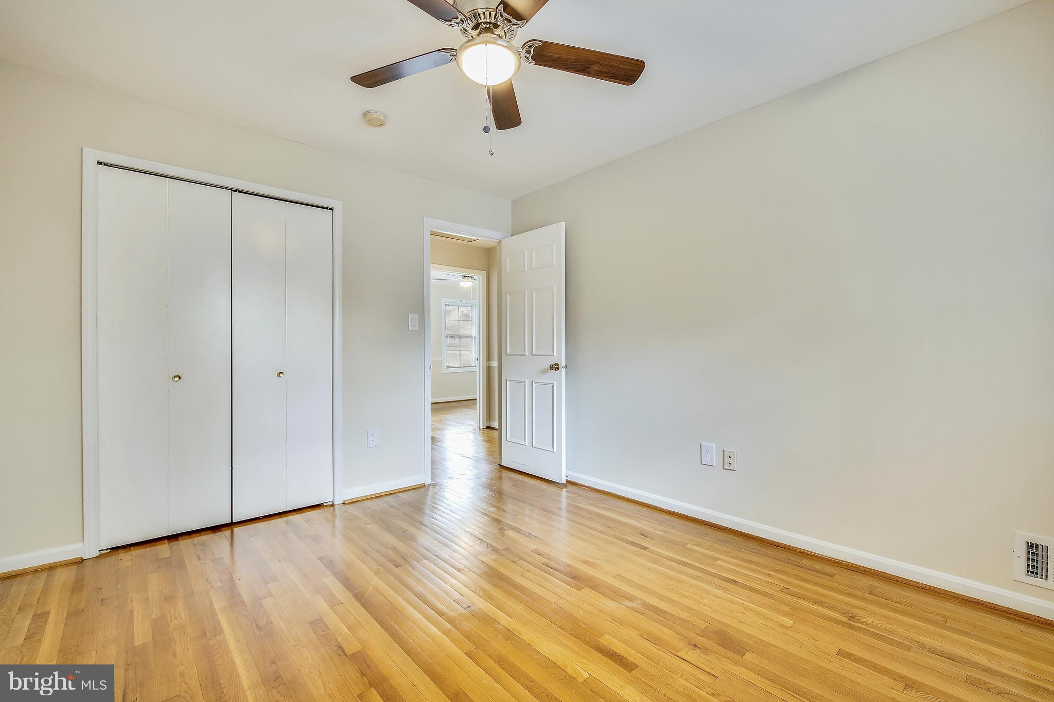 BROOKVILLE KNOLLS - Residential