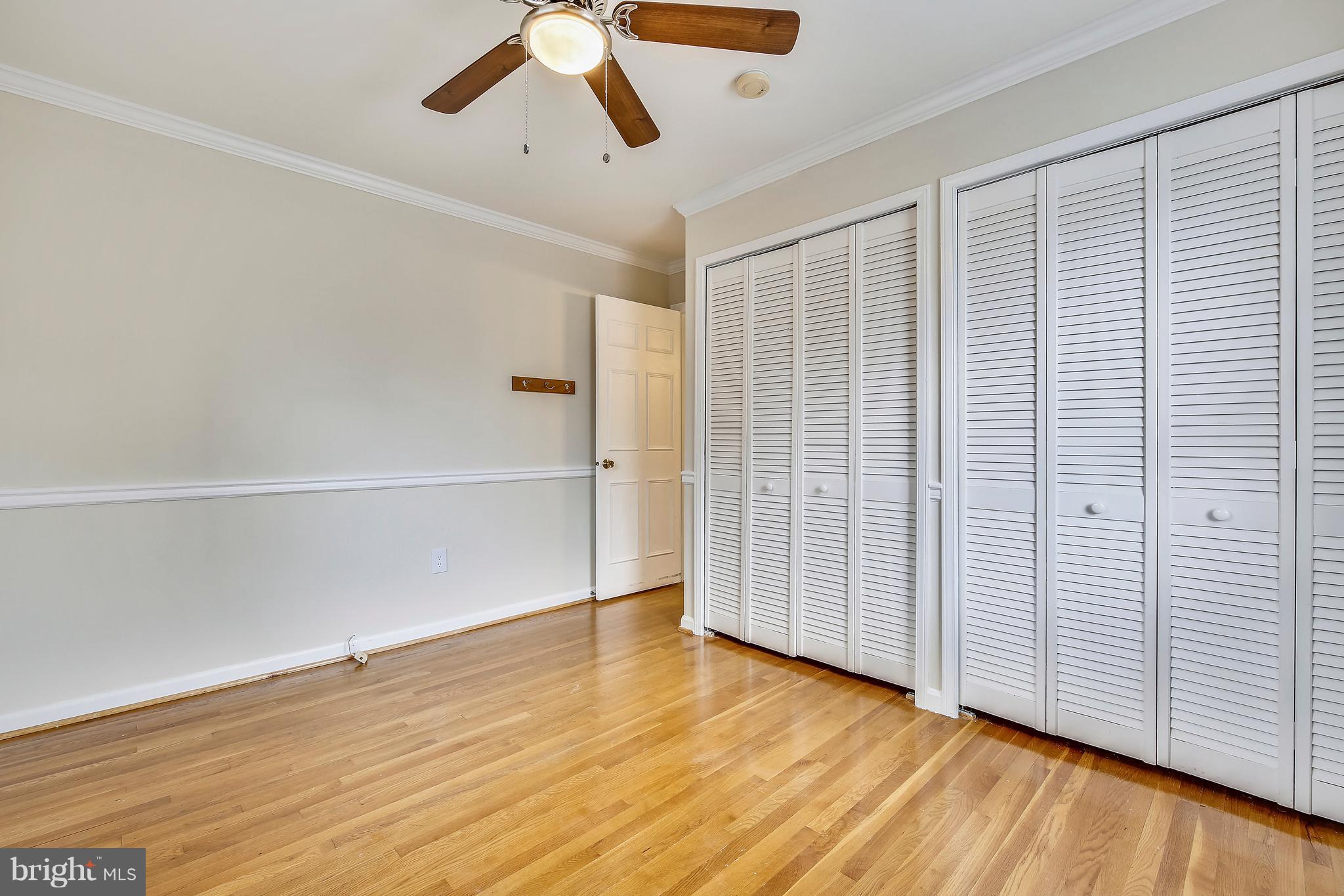 BROOKVILLE KNOLLS - Residential