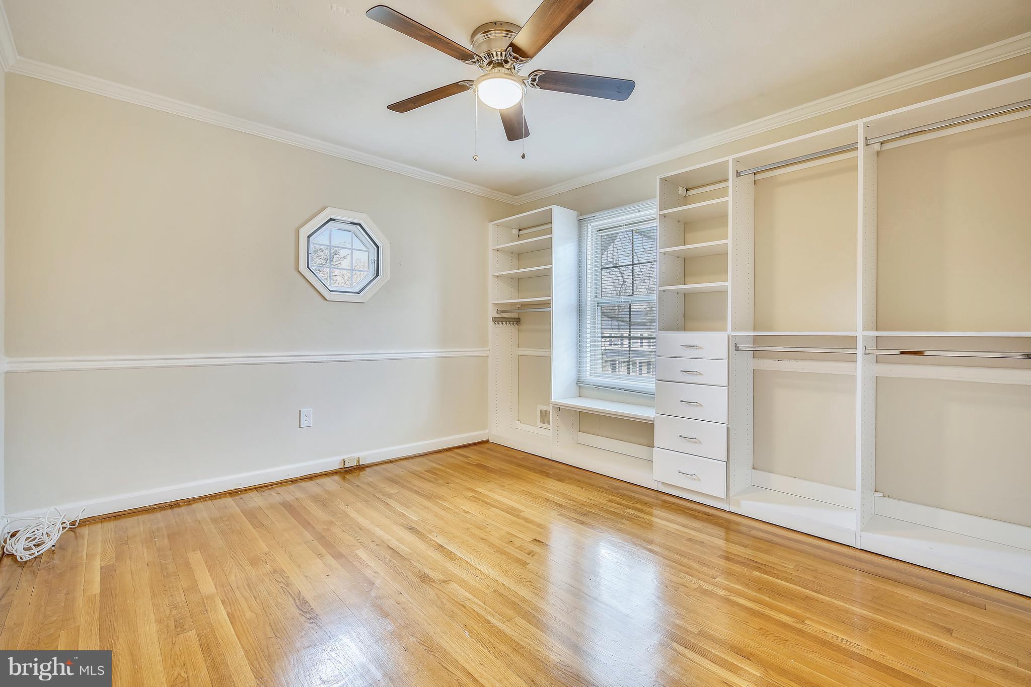 BROOKVILLE KNOLLS - Residential