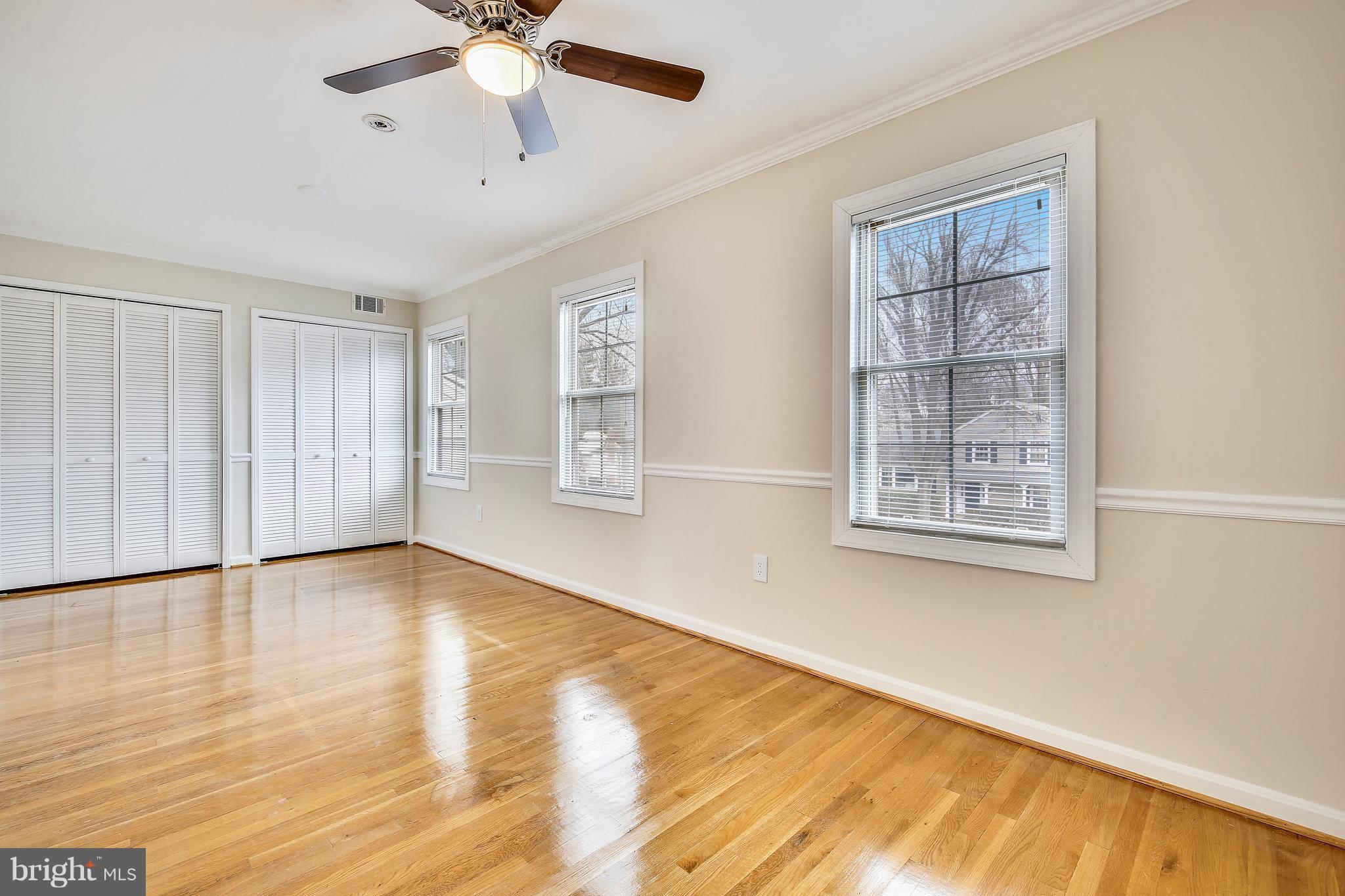 BROOKVILLE KNOLLS - Residential