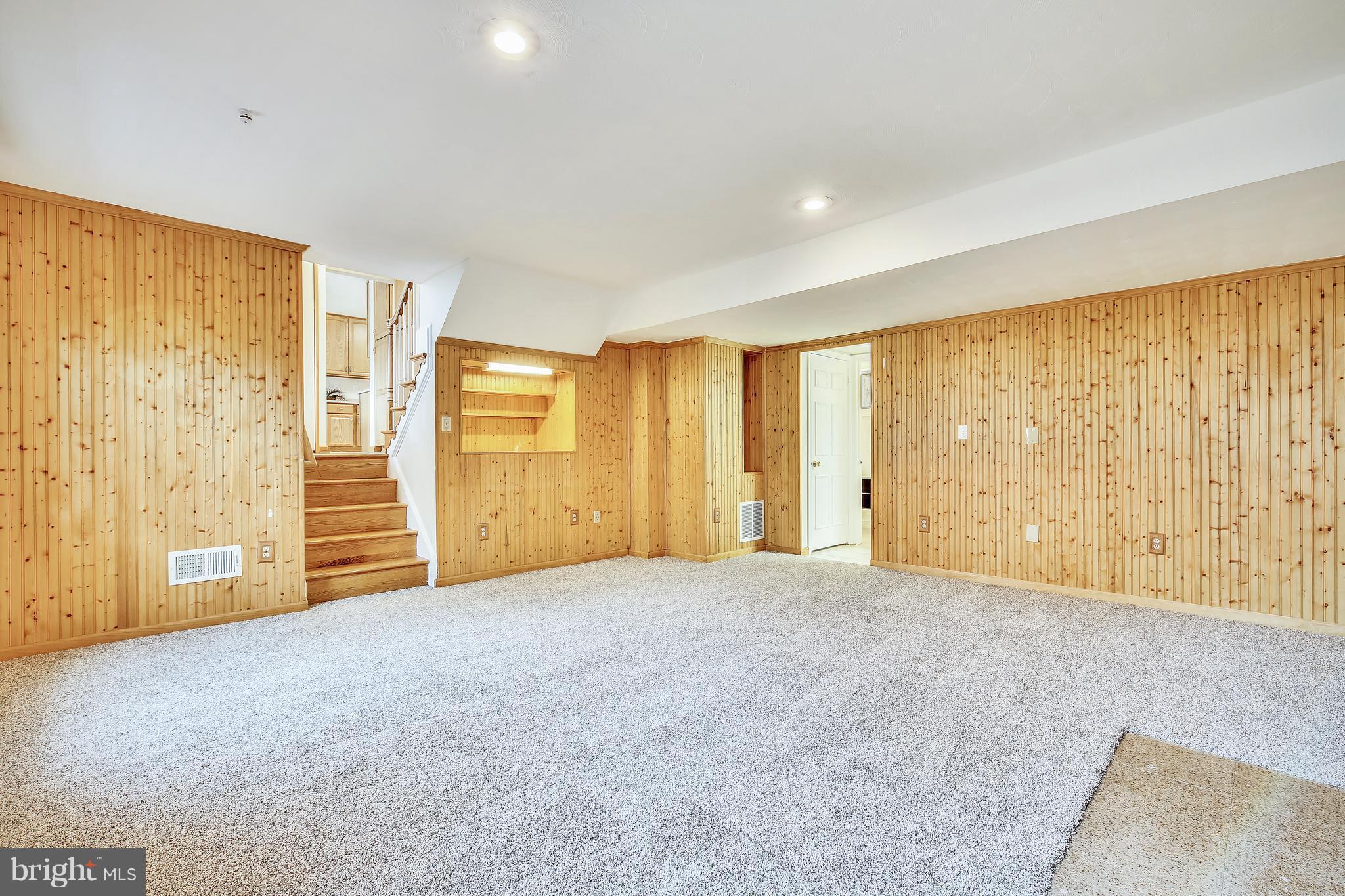 BROOKVILLE KNOLLS - Residential