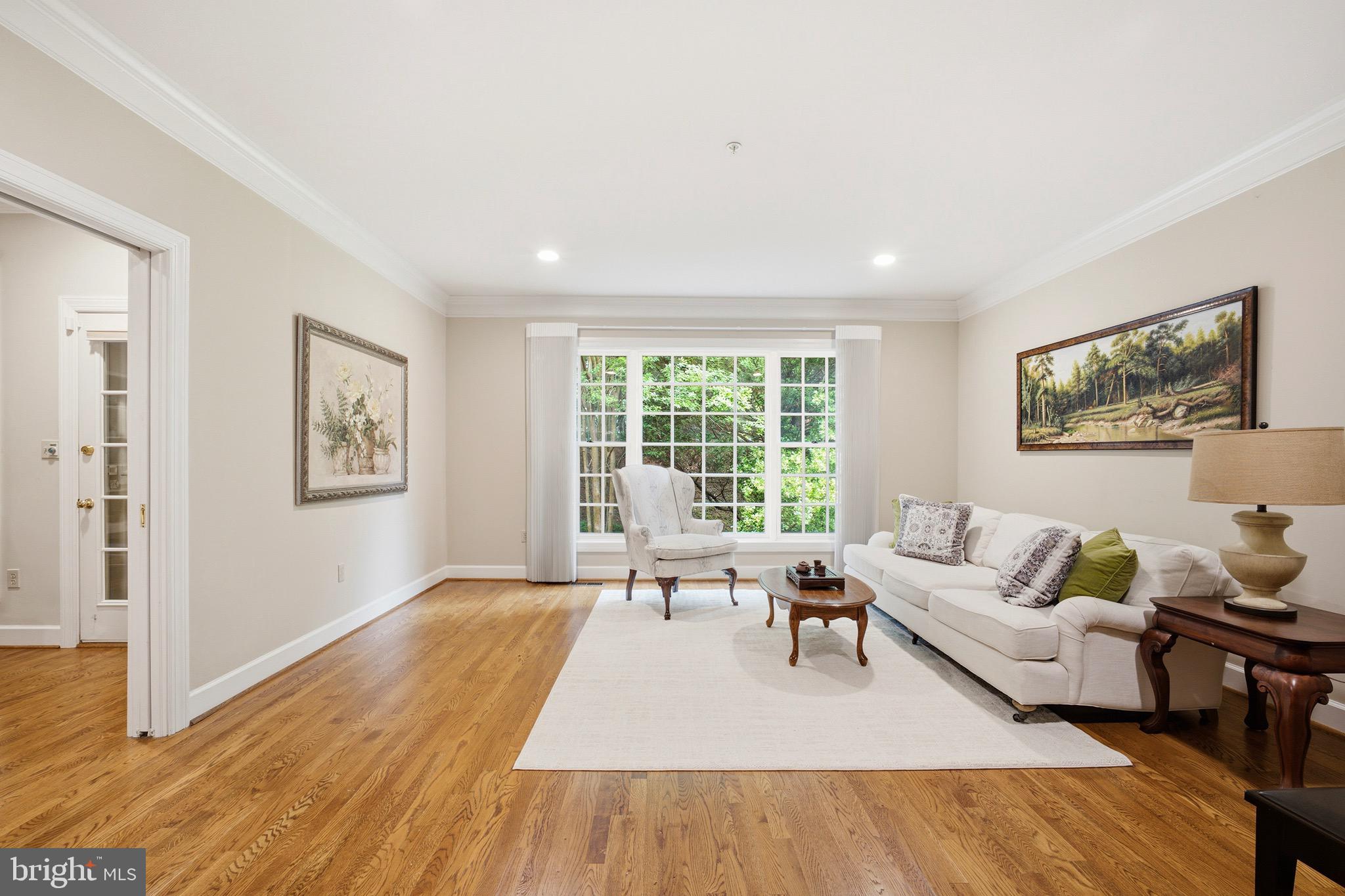 RIVER FALLS - Residential