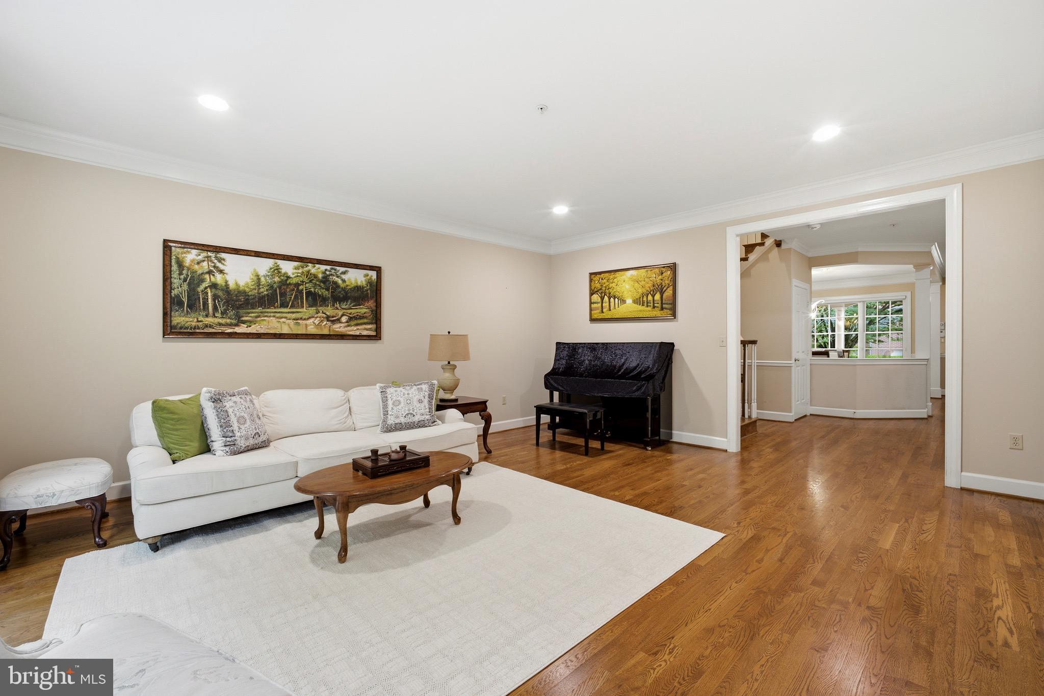 RIVER FALLS - Residential