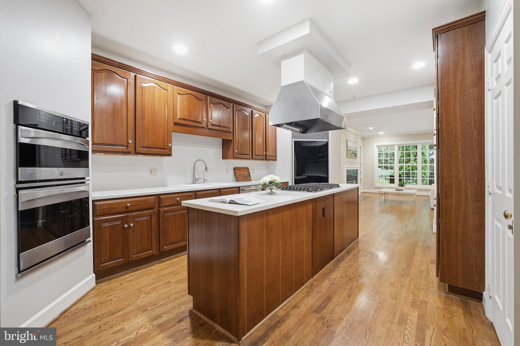RIVER FALLS - Residential