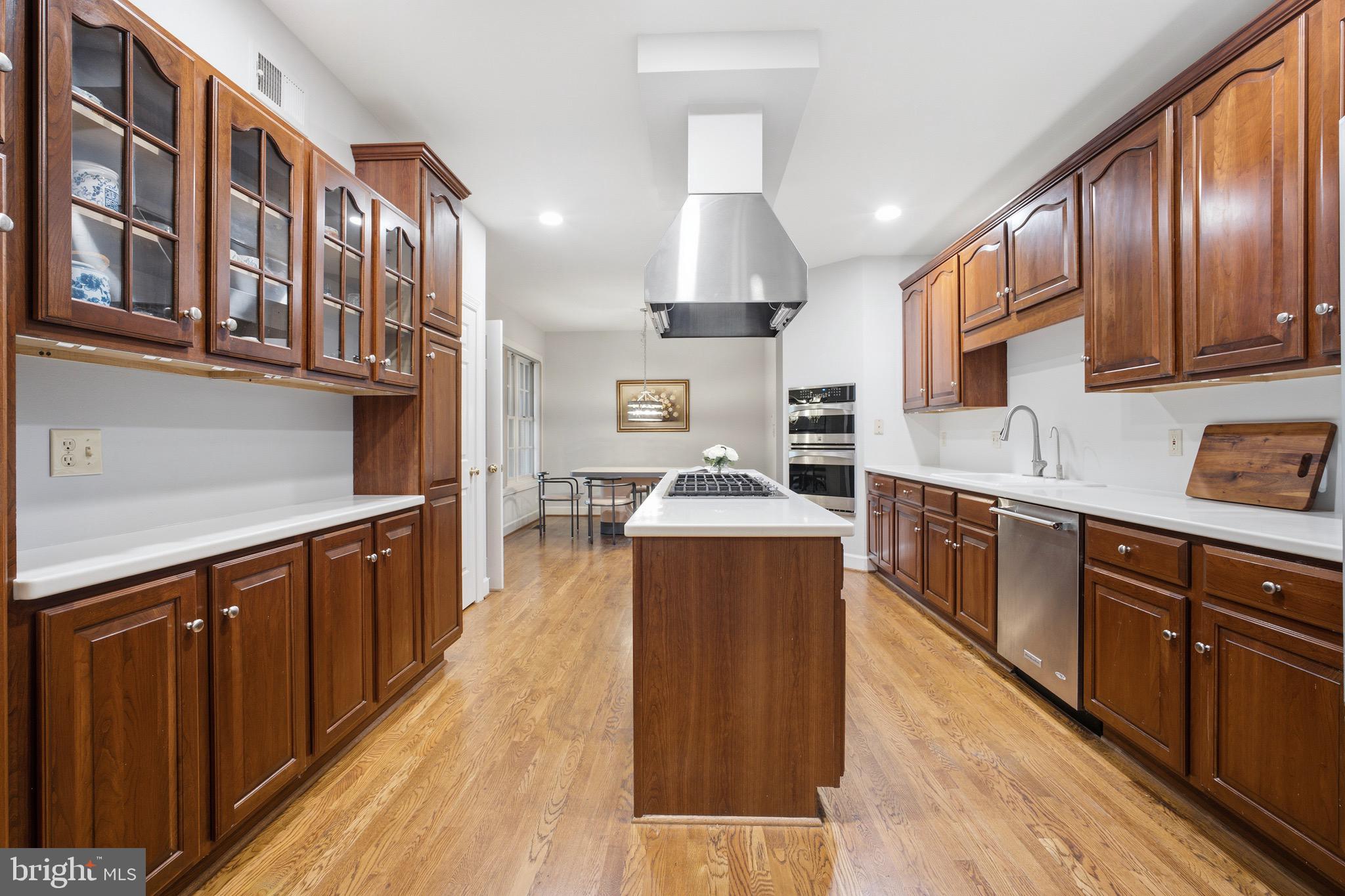 RIVER FALLS - Residential