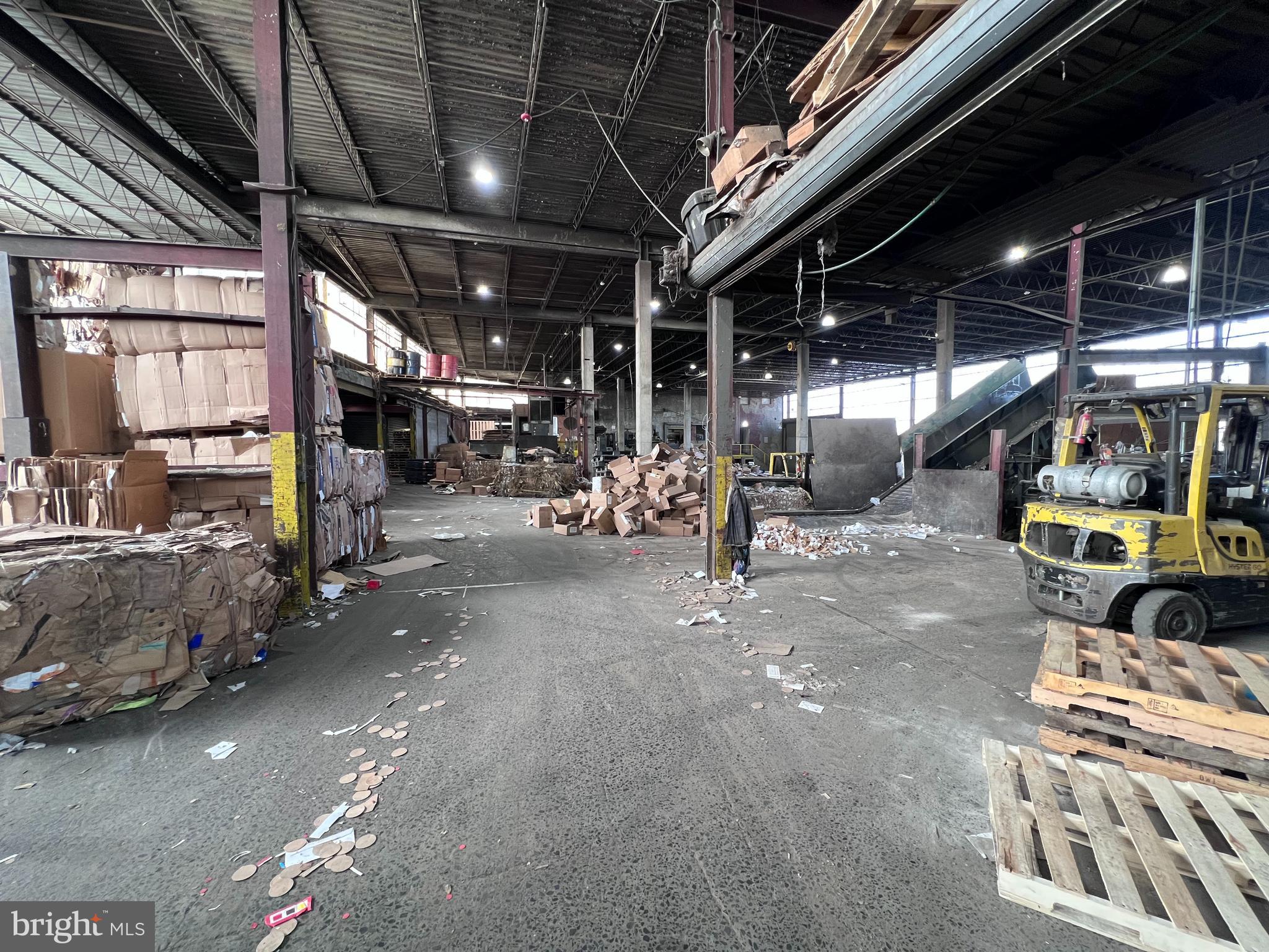BRIDESBURG - Commercial Sale