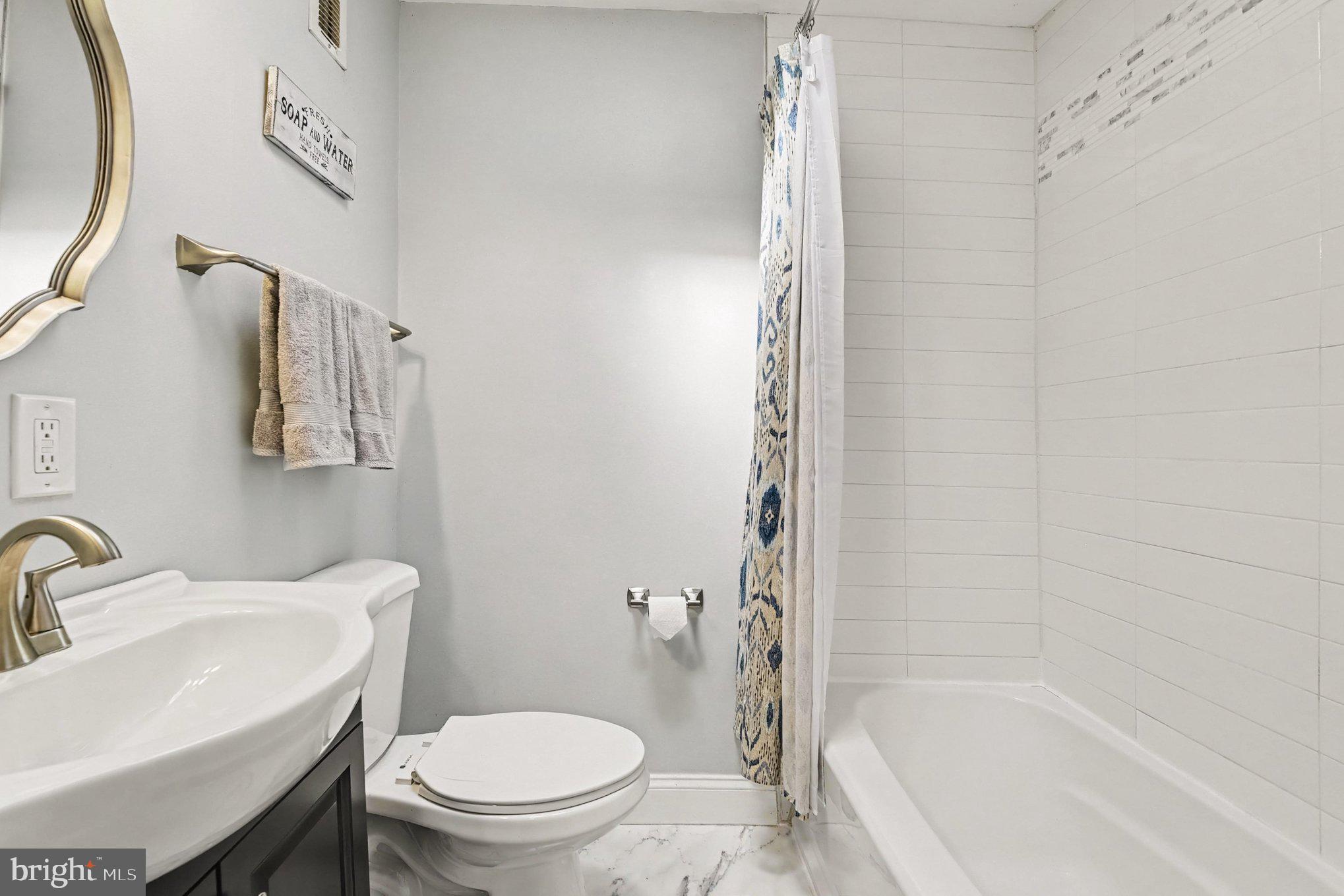 GRAY MANOR HOMES - Residential