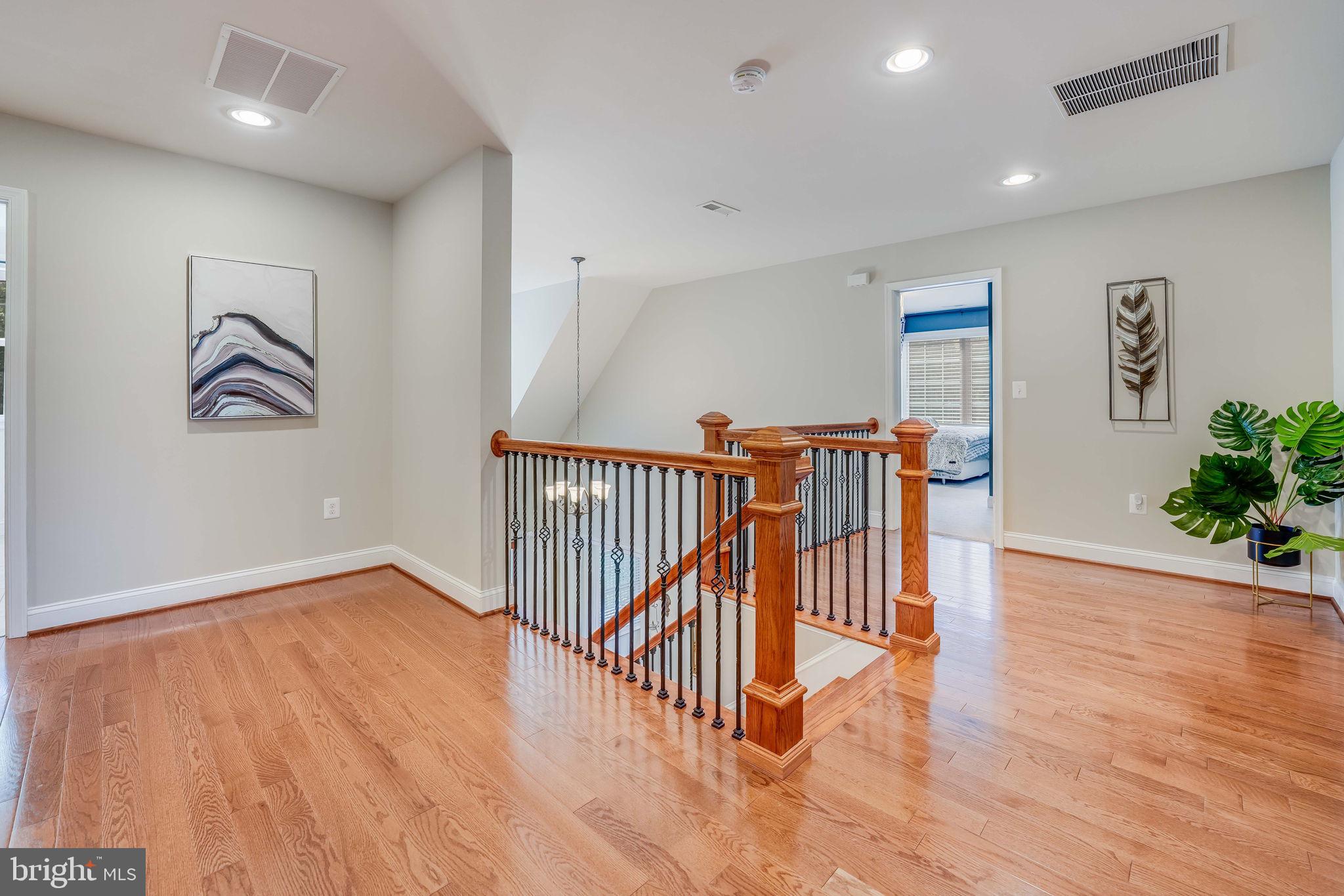 LEE FOREST - Residential