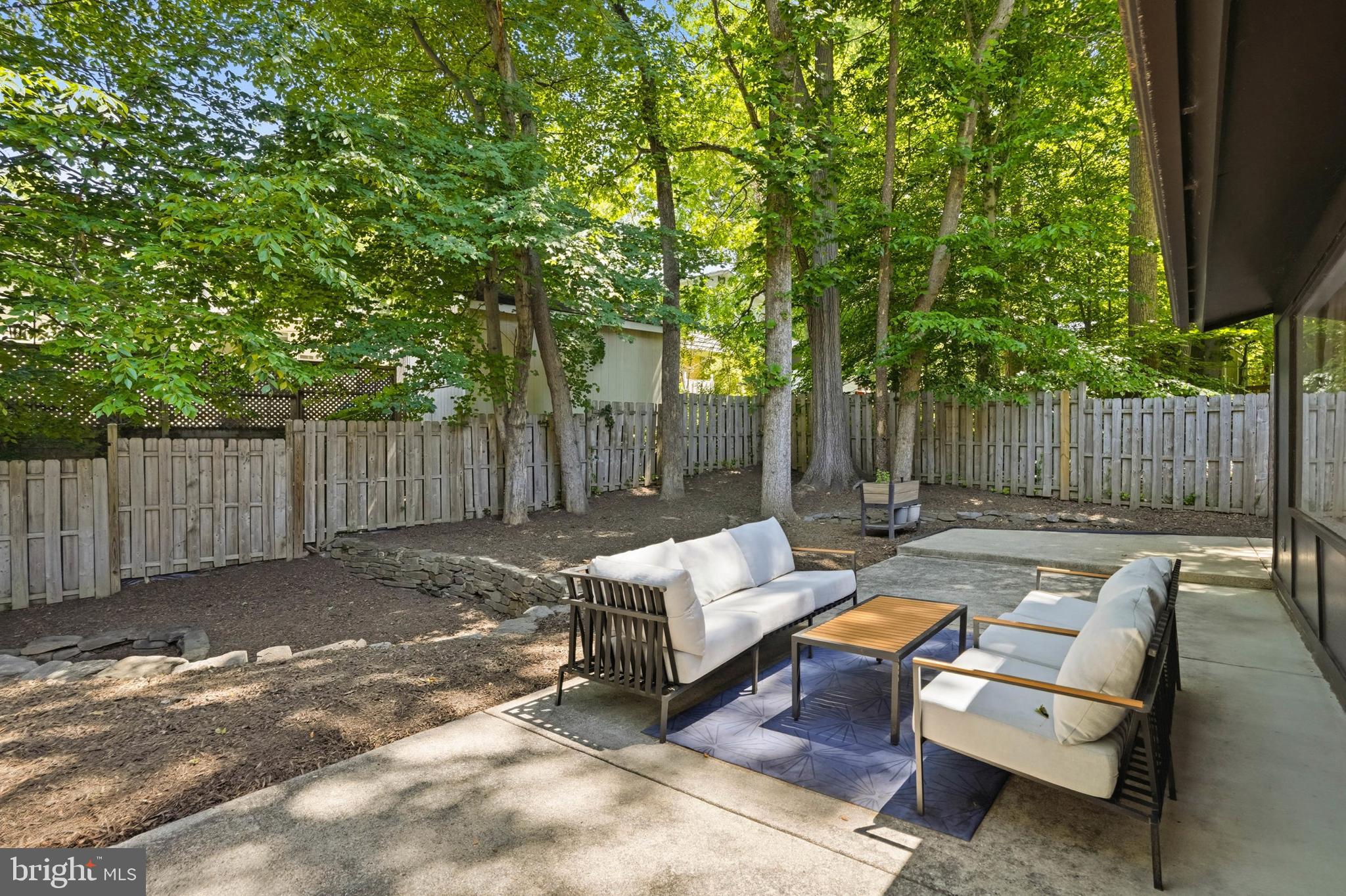 MANOR WOODS - Residential