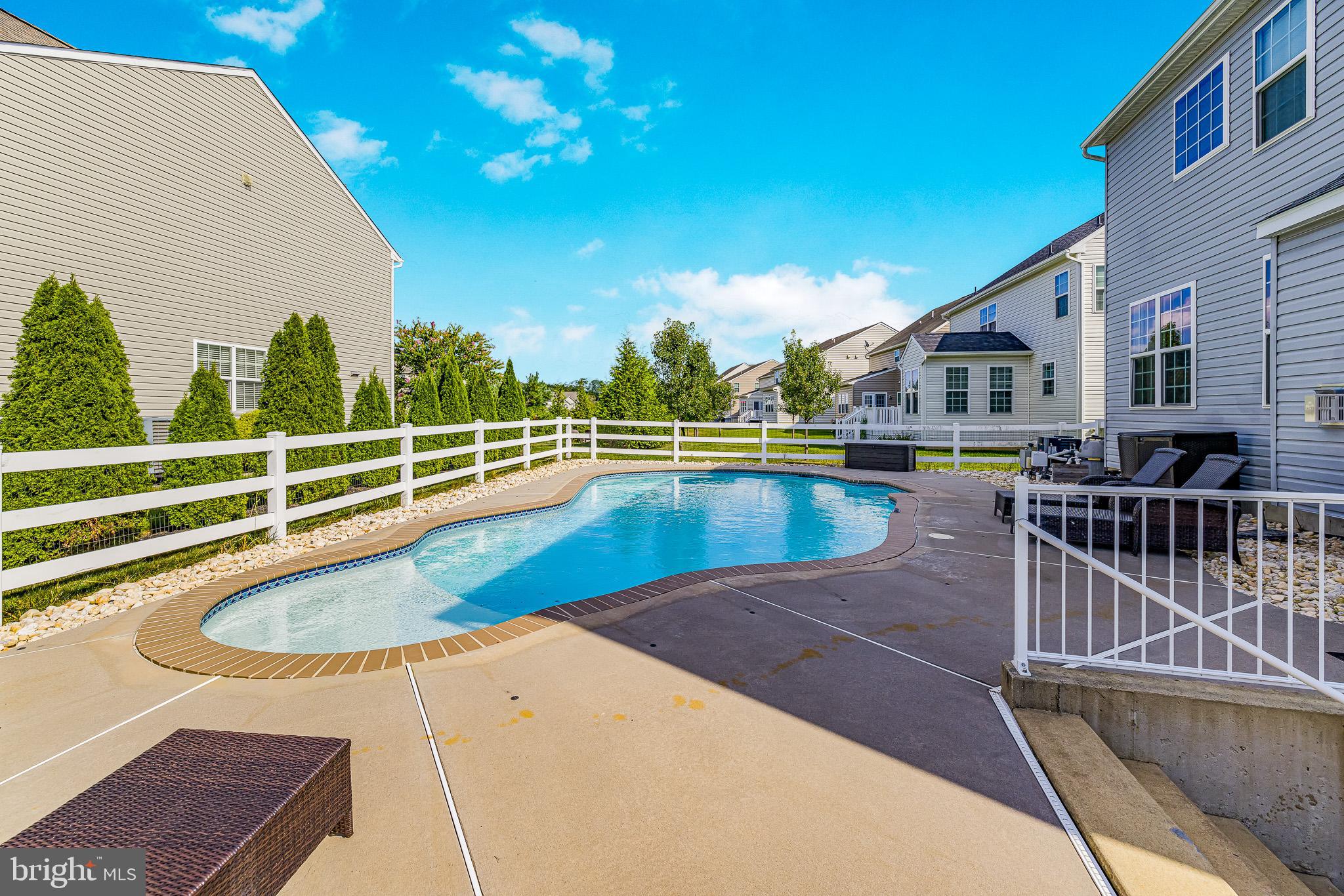 CROSSLAND AT CANAL - Residential