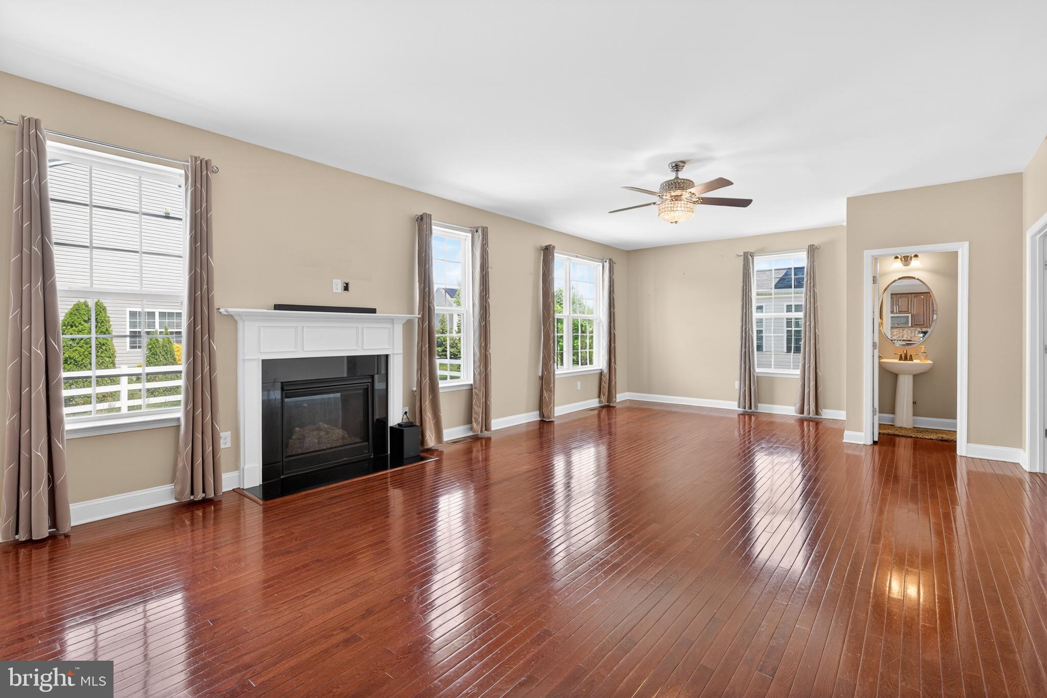 CROSSLAND AT CANAL - Residential
