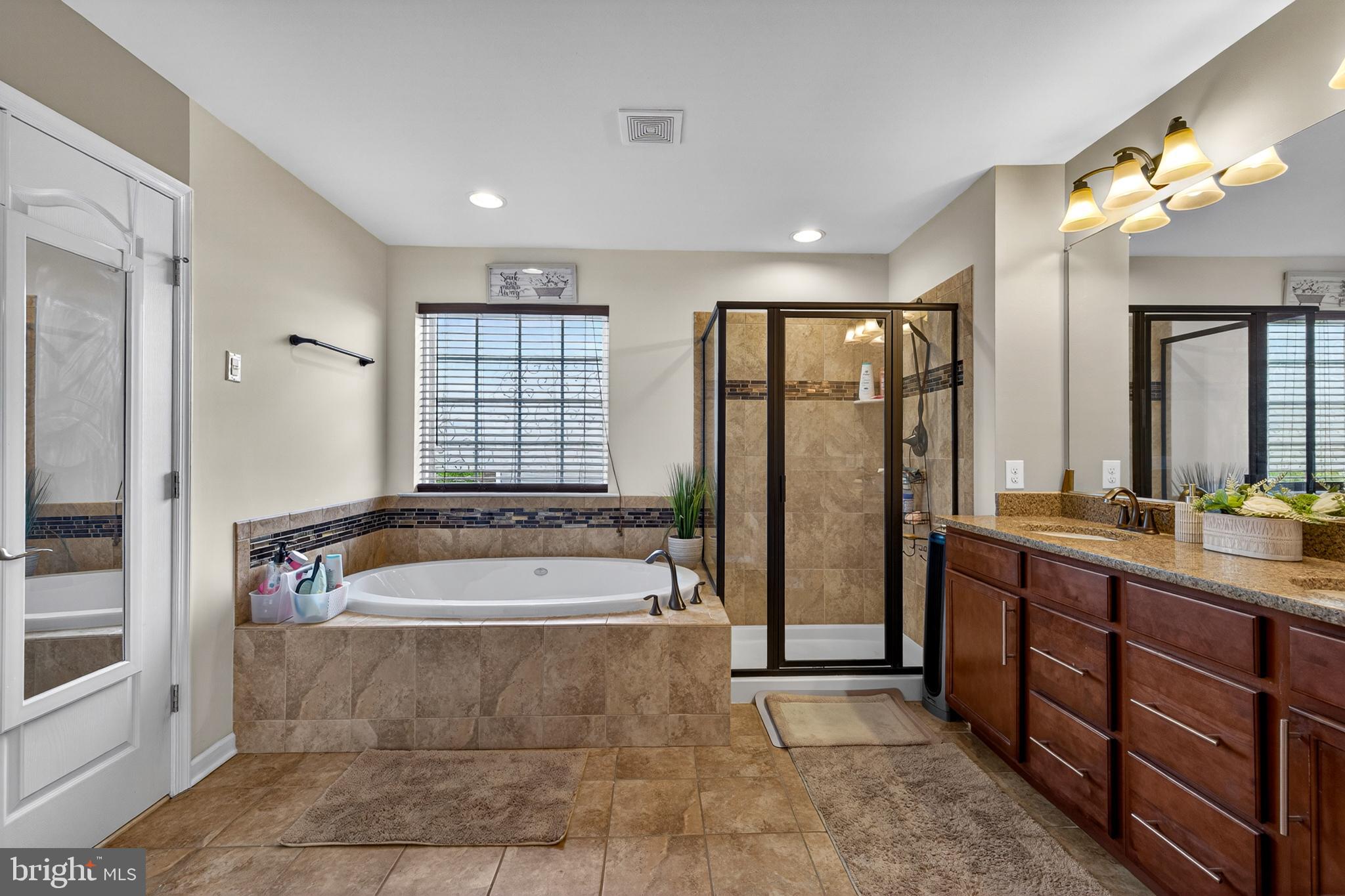 CROSSLAND AT CANAL - Residential