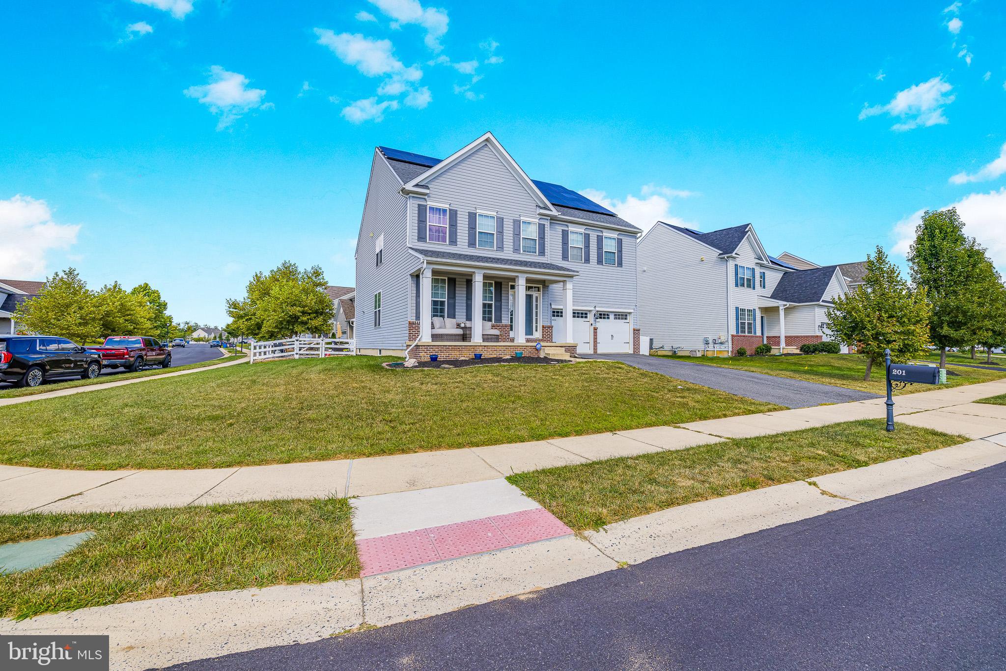 CROSSLAND AT CANAL - Residential