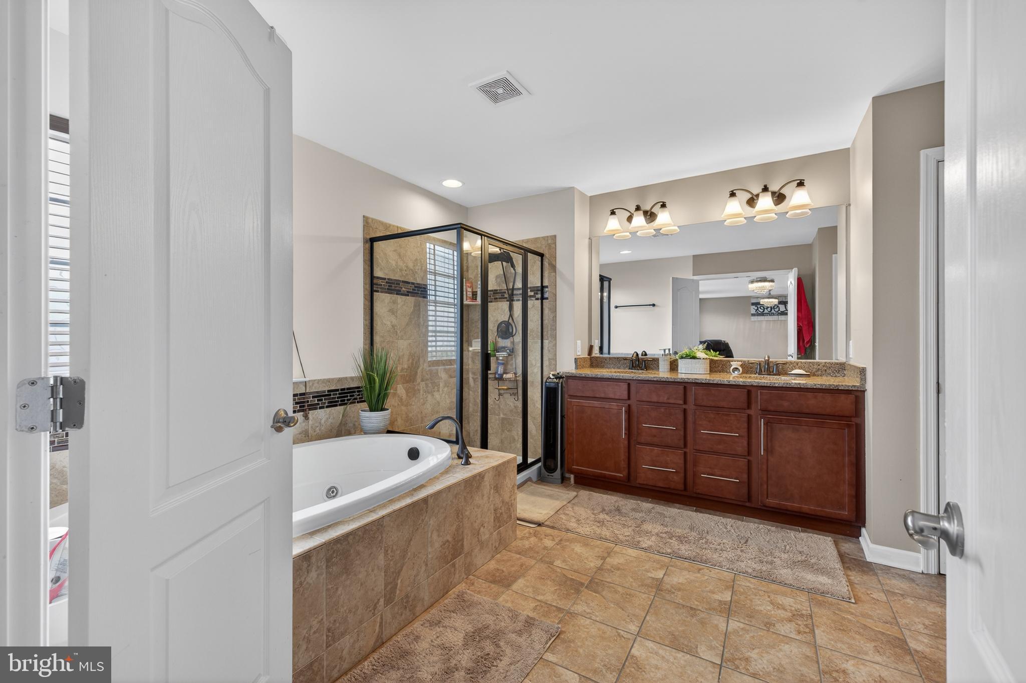 CROSSLAND AT CANAL - Residential