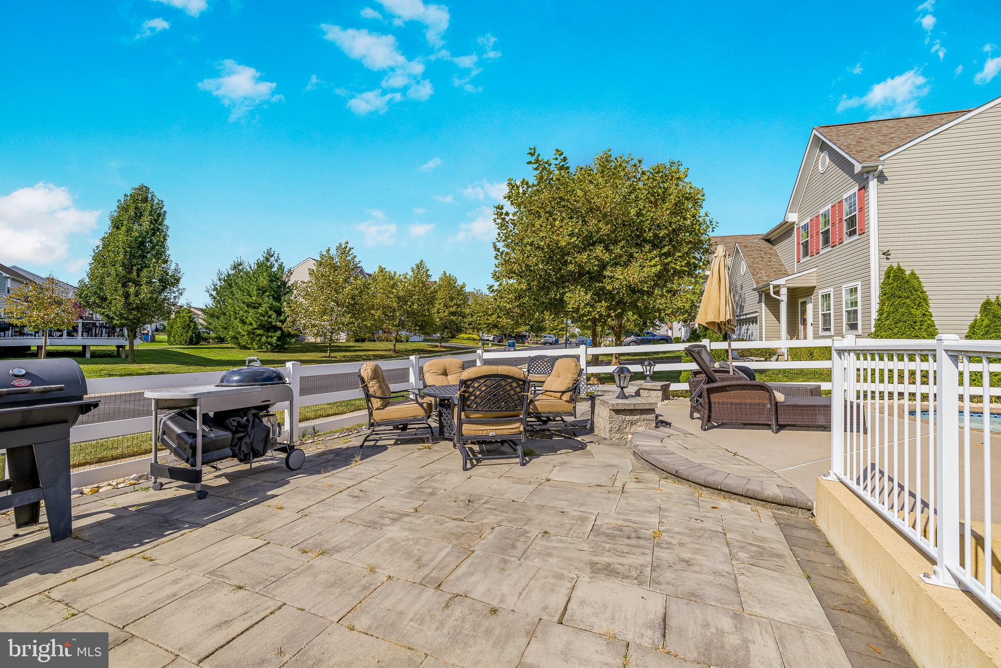 CROSSLAND AT CANAL - Residential
