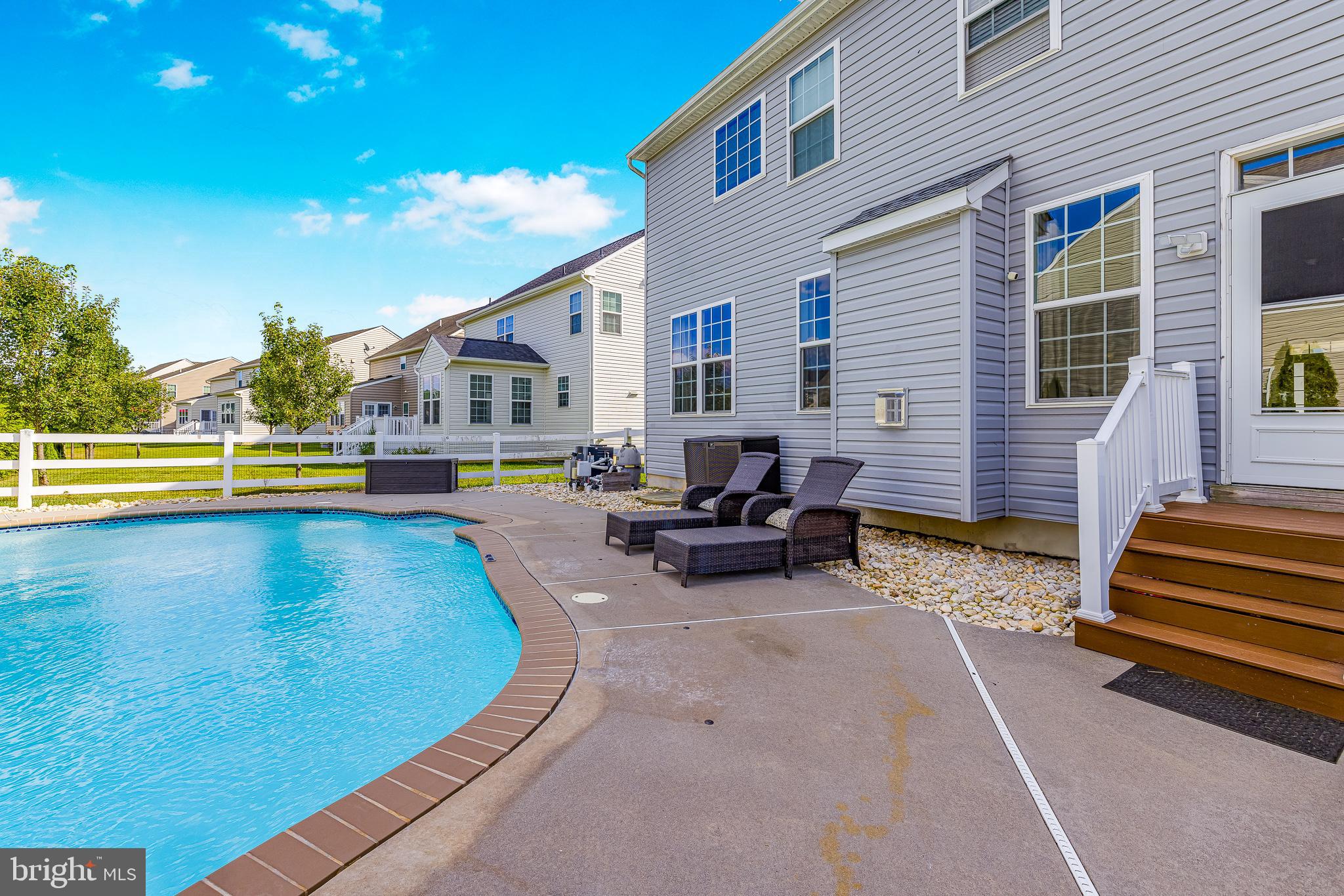 CROSSLAND AT CANAL - Residential