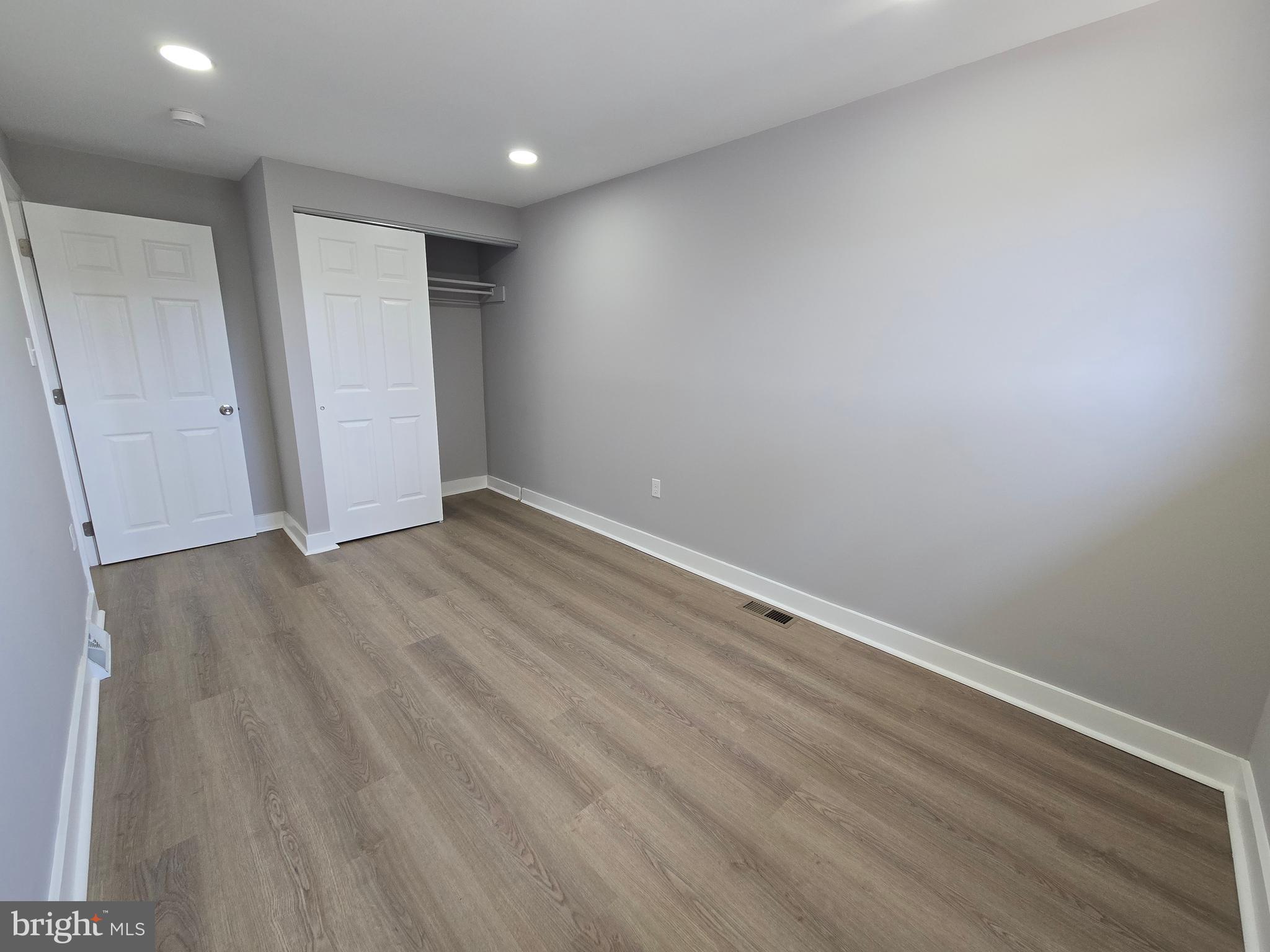 YORKTOWN - Residential
