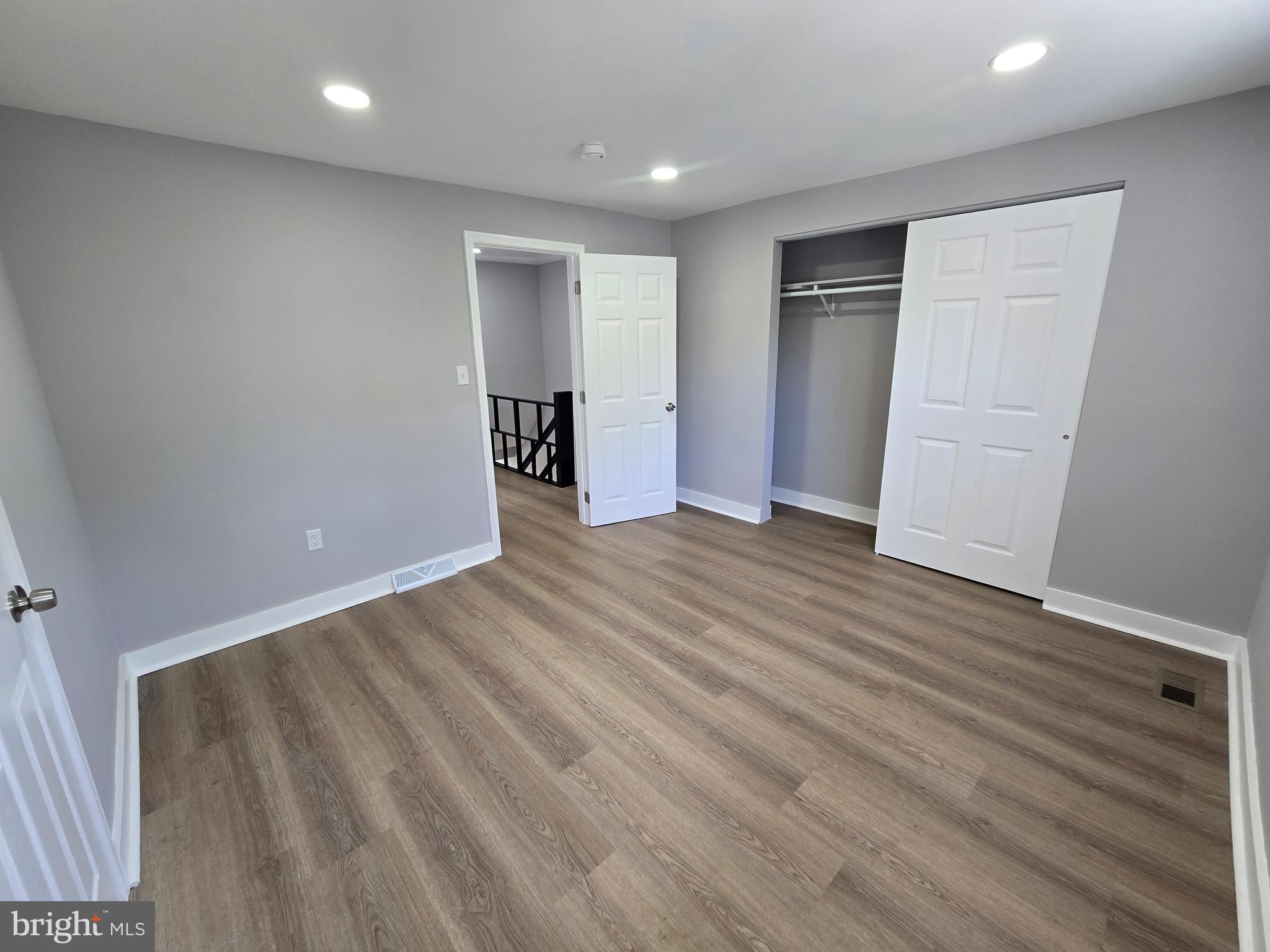 YORKTOWN - Residential
