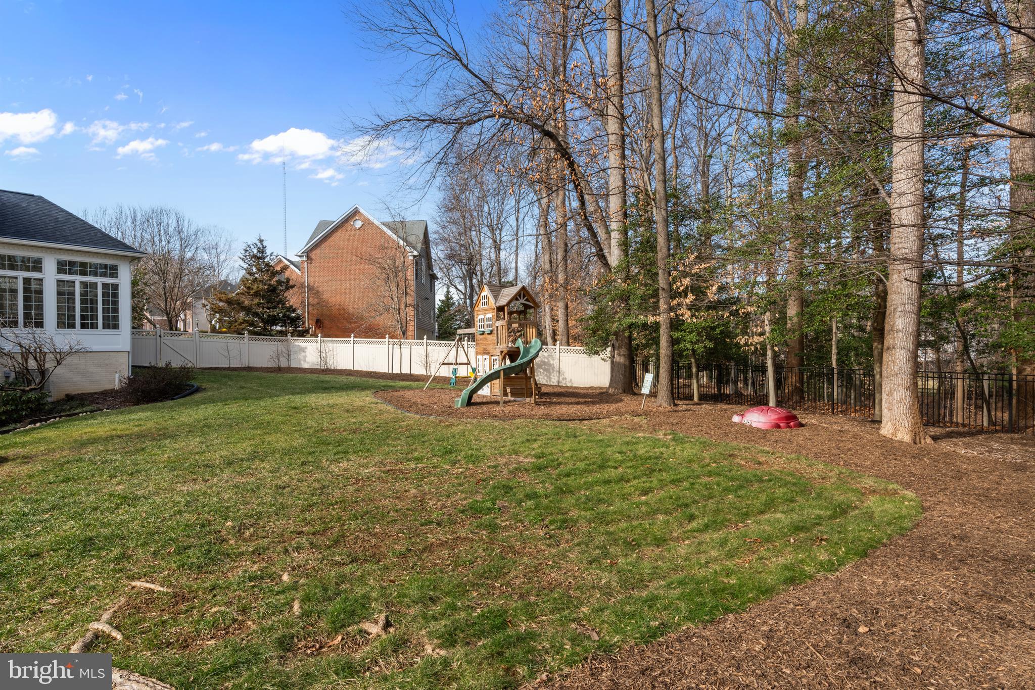 EAGLE POINTE - Residential