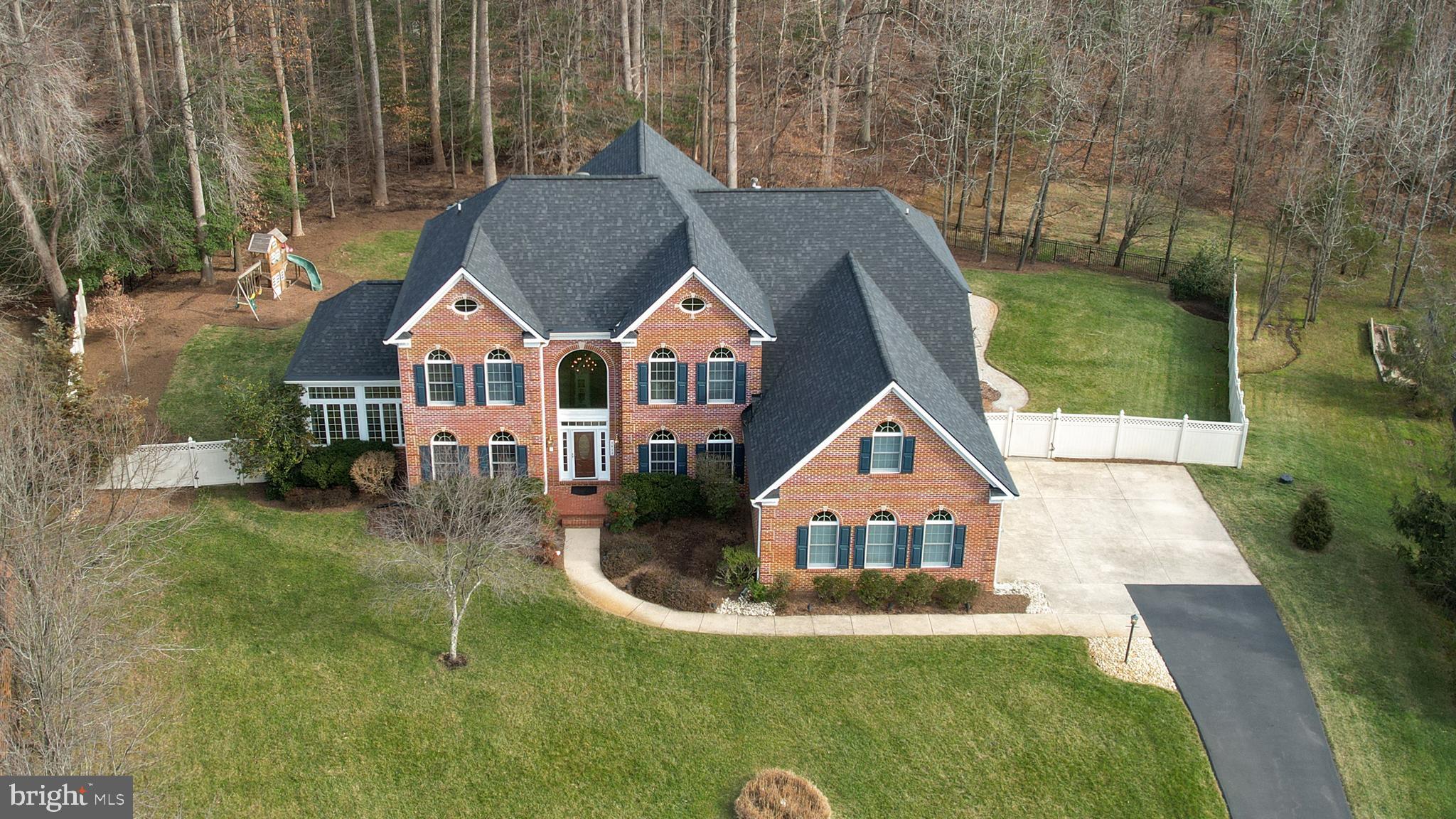 EAGLE POINTE - Residential