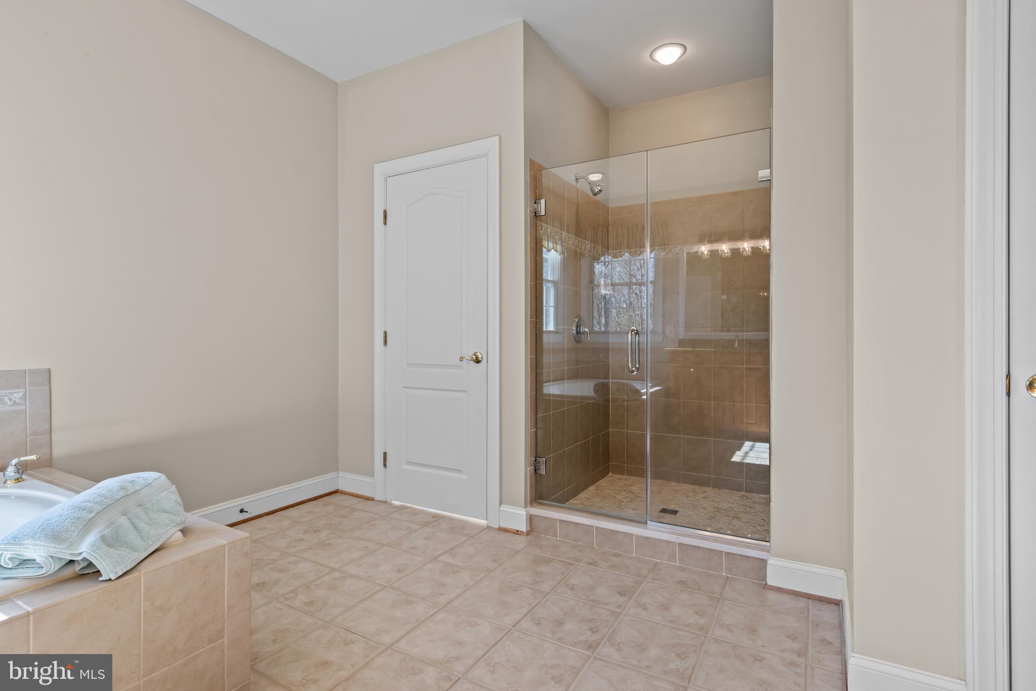 EAGLE POINTE - Residential