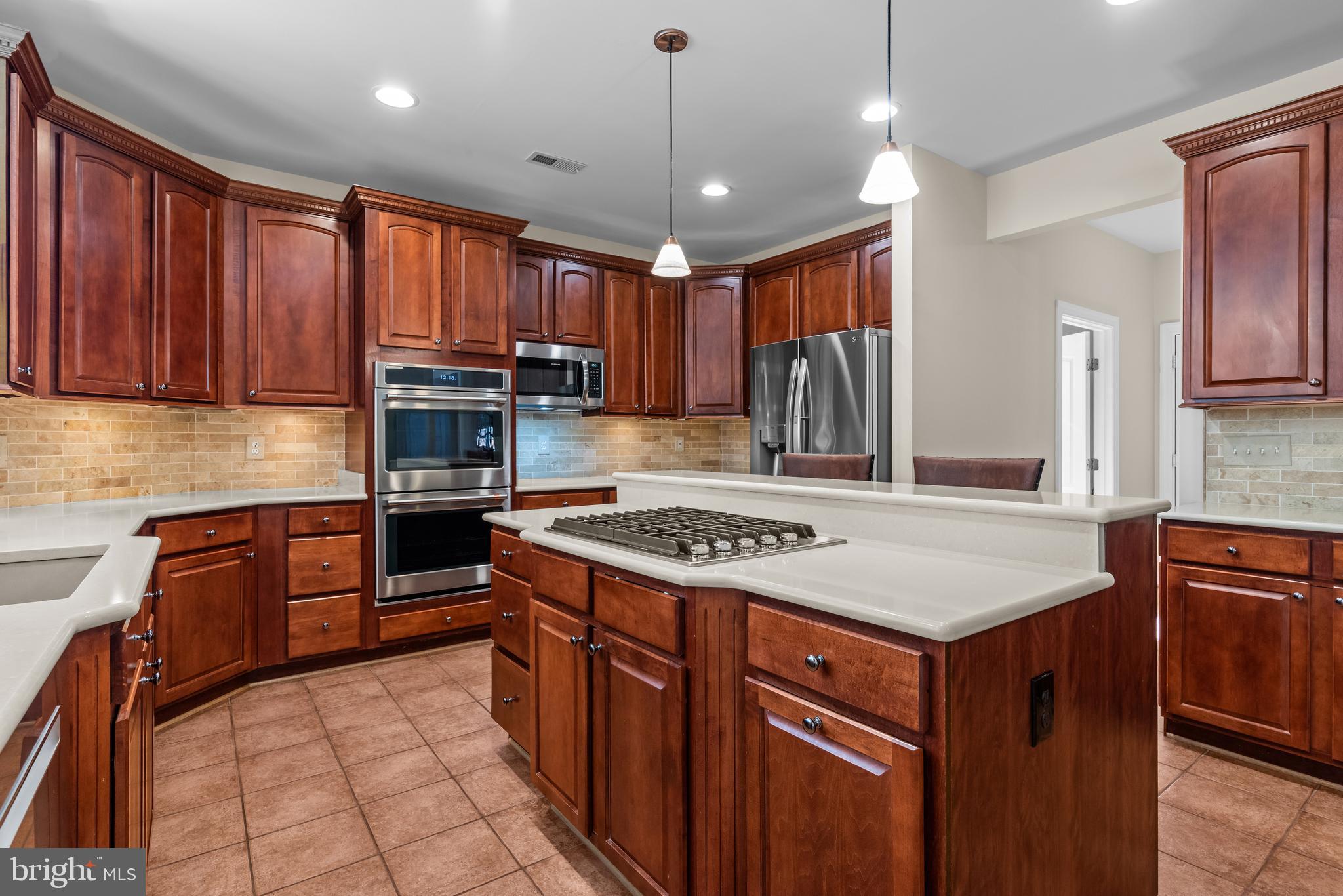 EAGLE POINTE - Residential