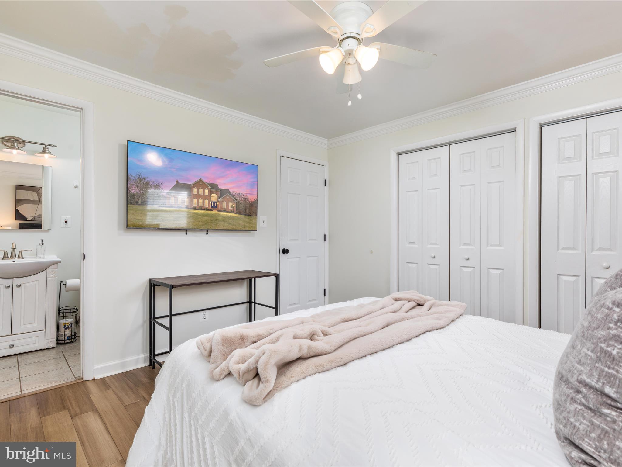 LINCOLNIA HILLS - Residential