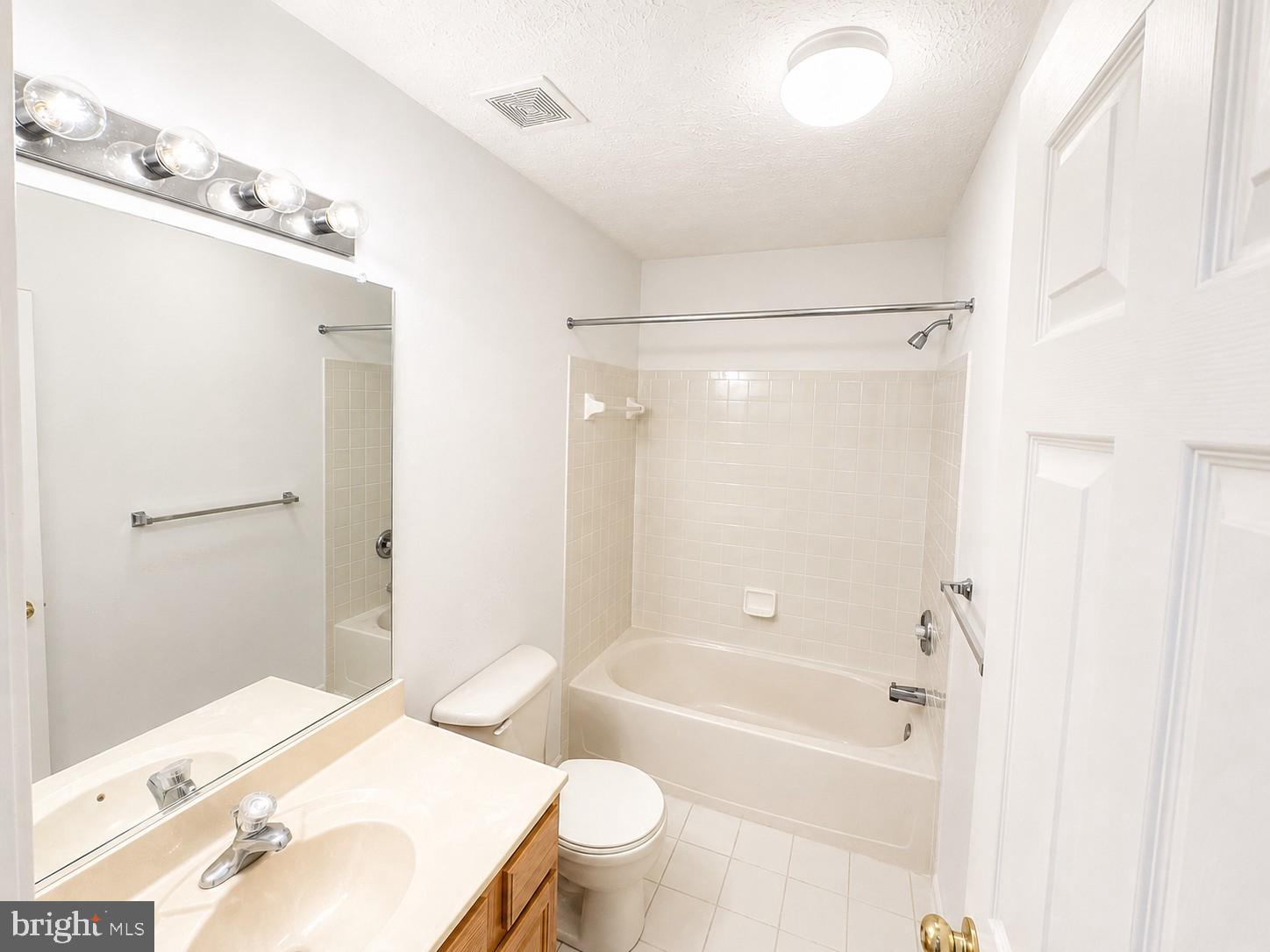EAGLES LANDING AT WATERS EDGE - Residential