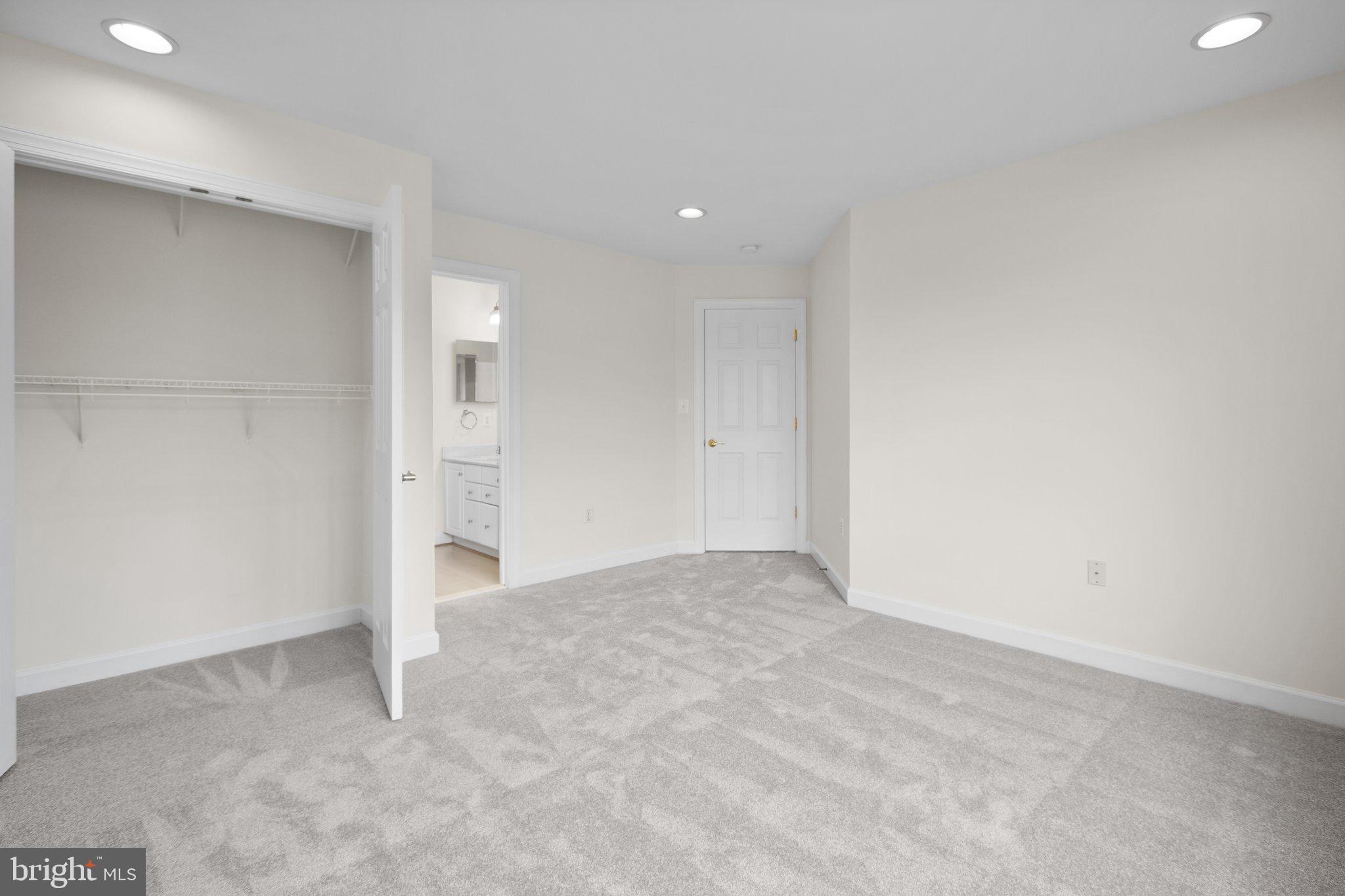 SCOTTSDALE ESTATES - Residential