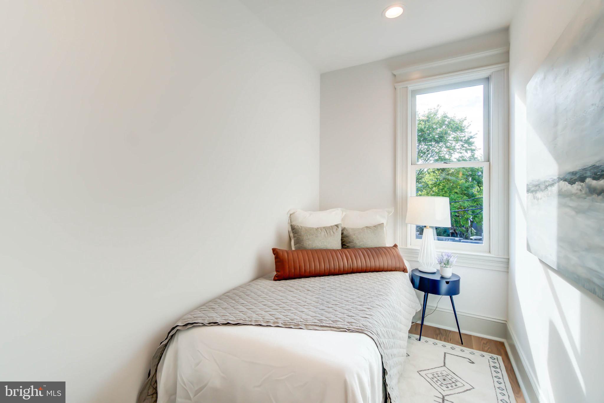 CAPITOL HILL - Residential